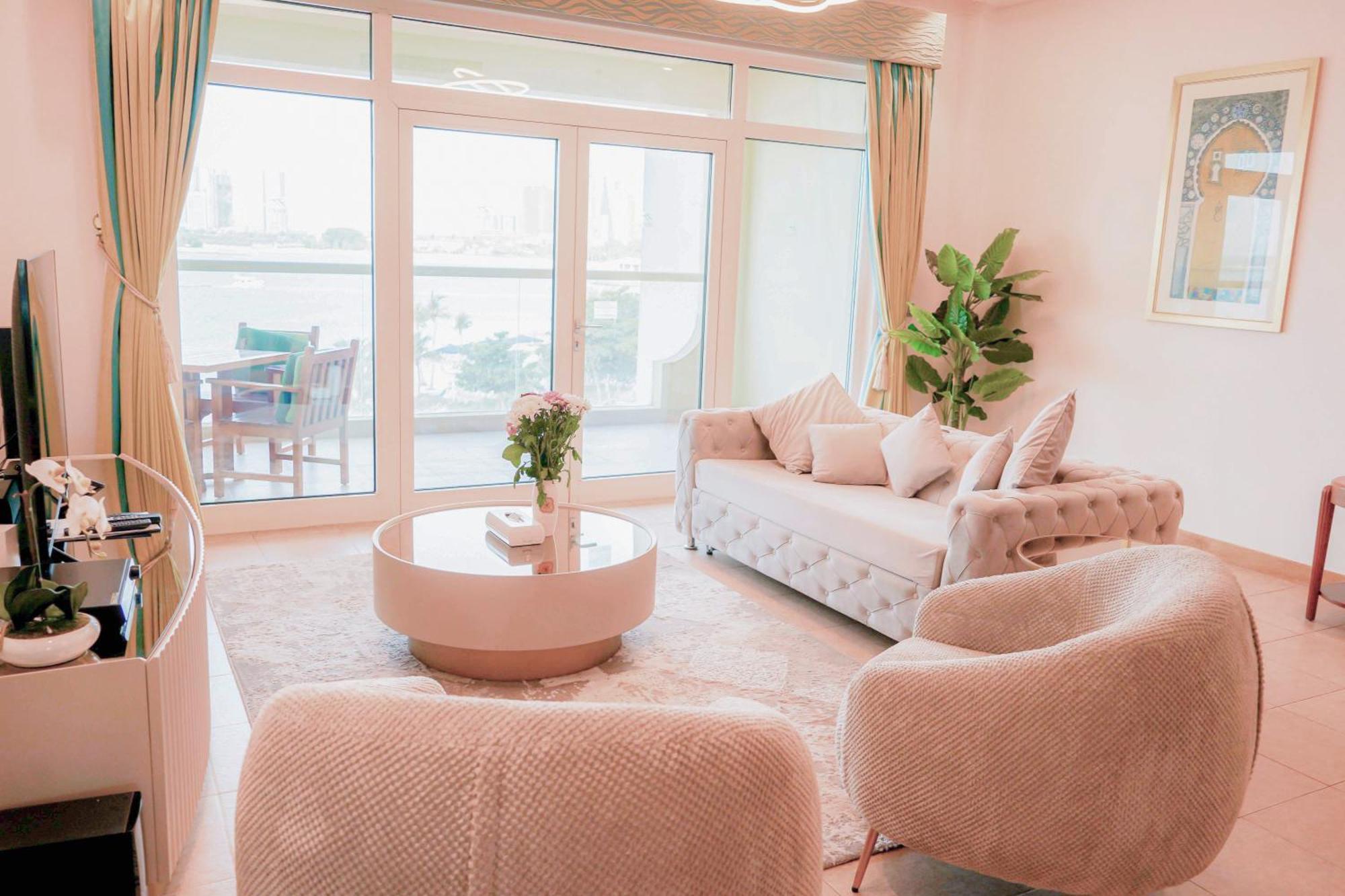 Royal Club By Rvhr, Palm Jumeirah Apartment *