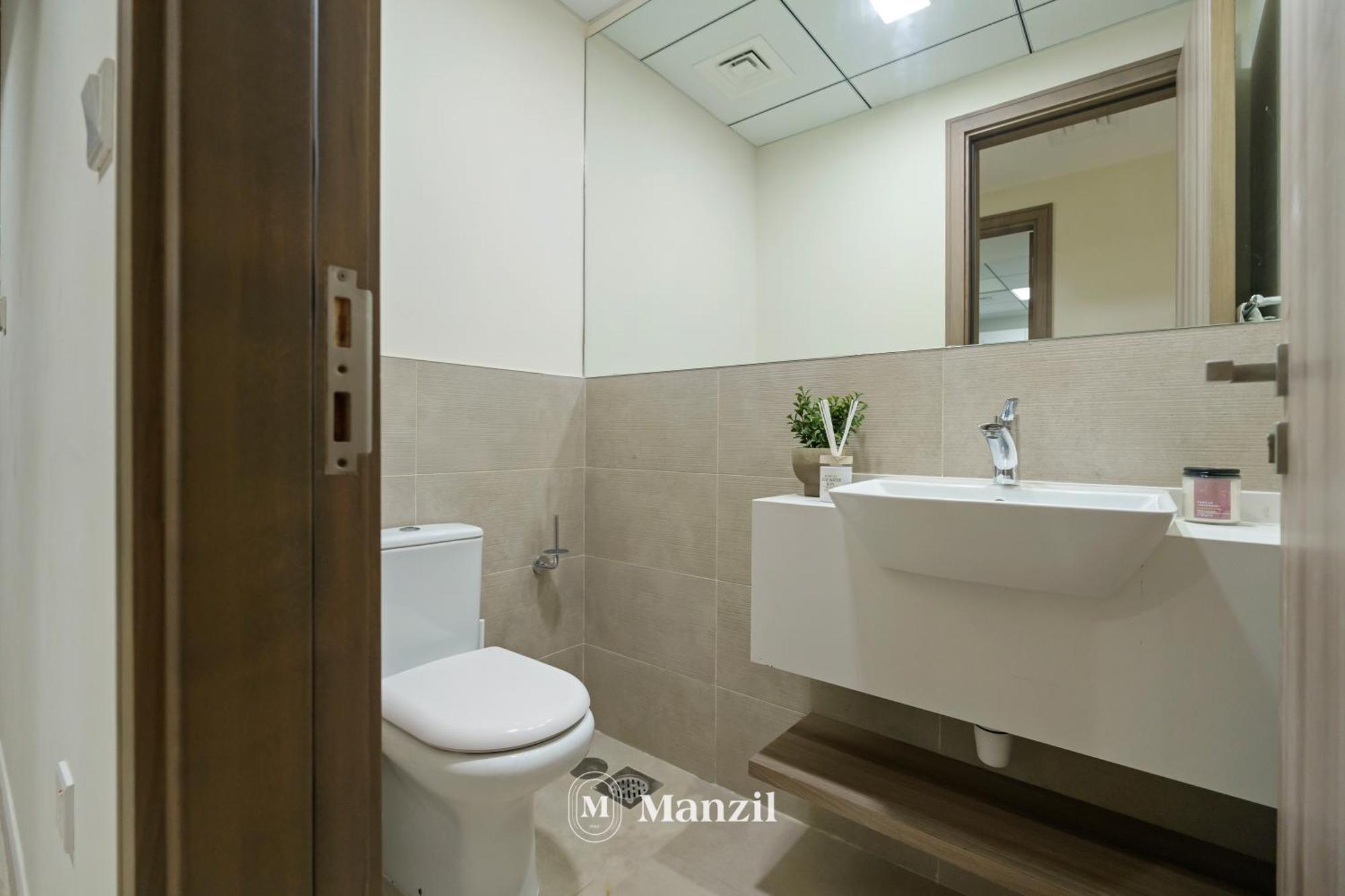 Lux 2br Near Mall & Burj Khalifa *