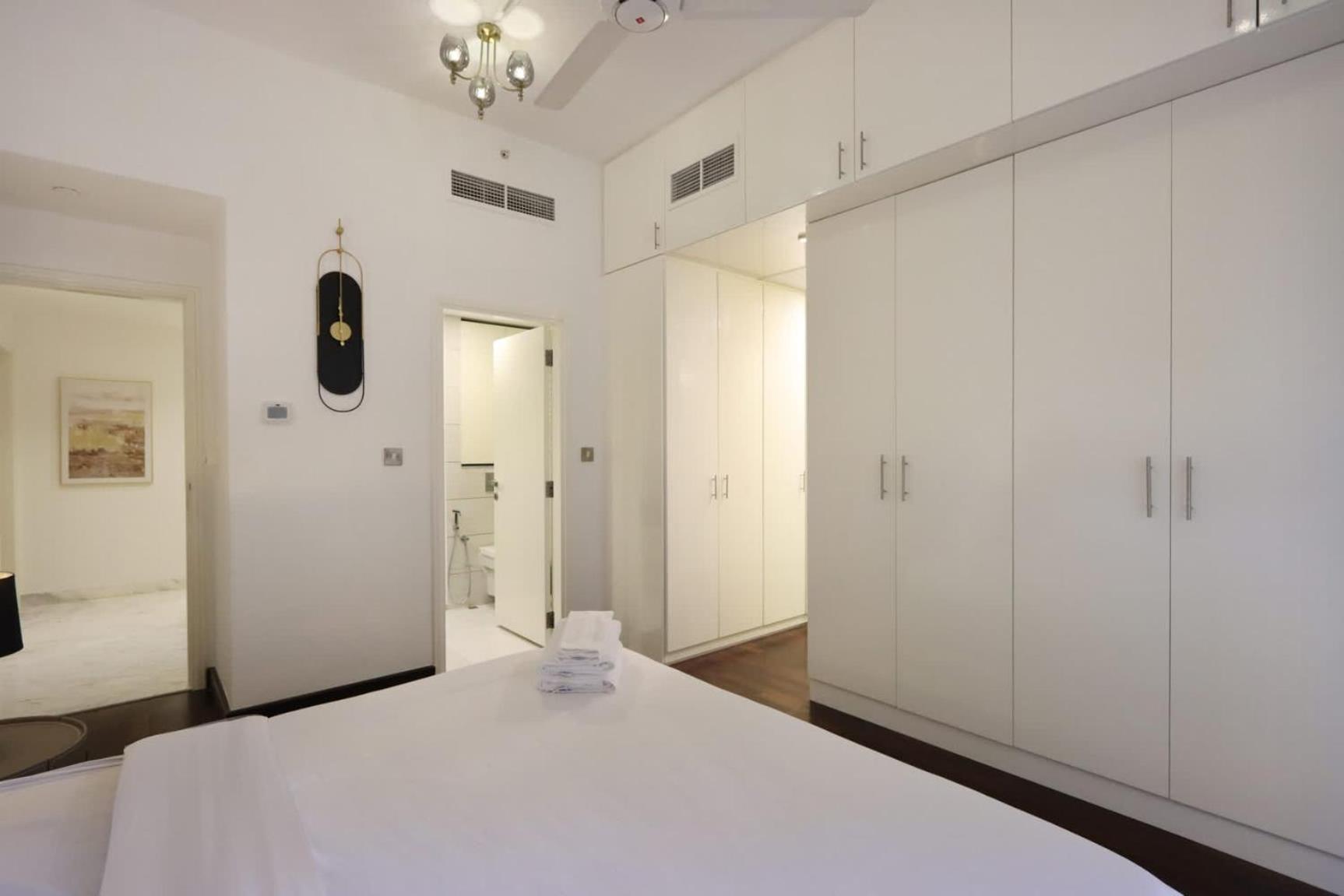 Livbnb - Spacious 3b With Tranquil Community View Apartment *
