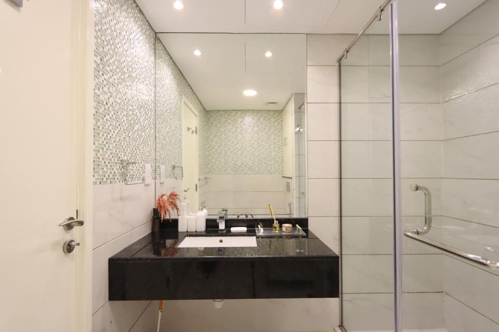 Livbnb - Spacious 3b With Tranquil Community View * Dubai