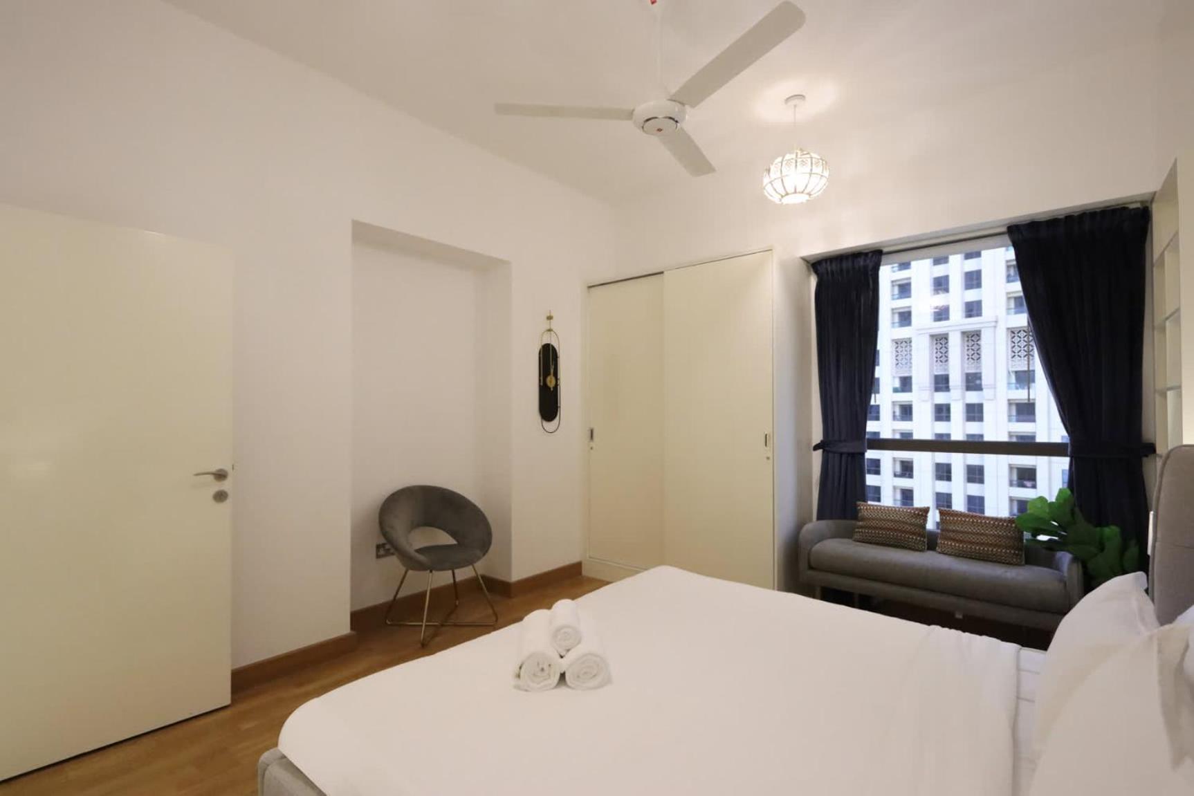 Livbnb - Spacious 3b With Tranquil Community View