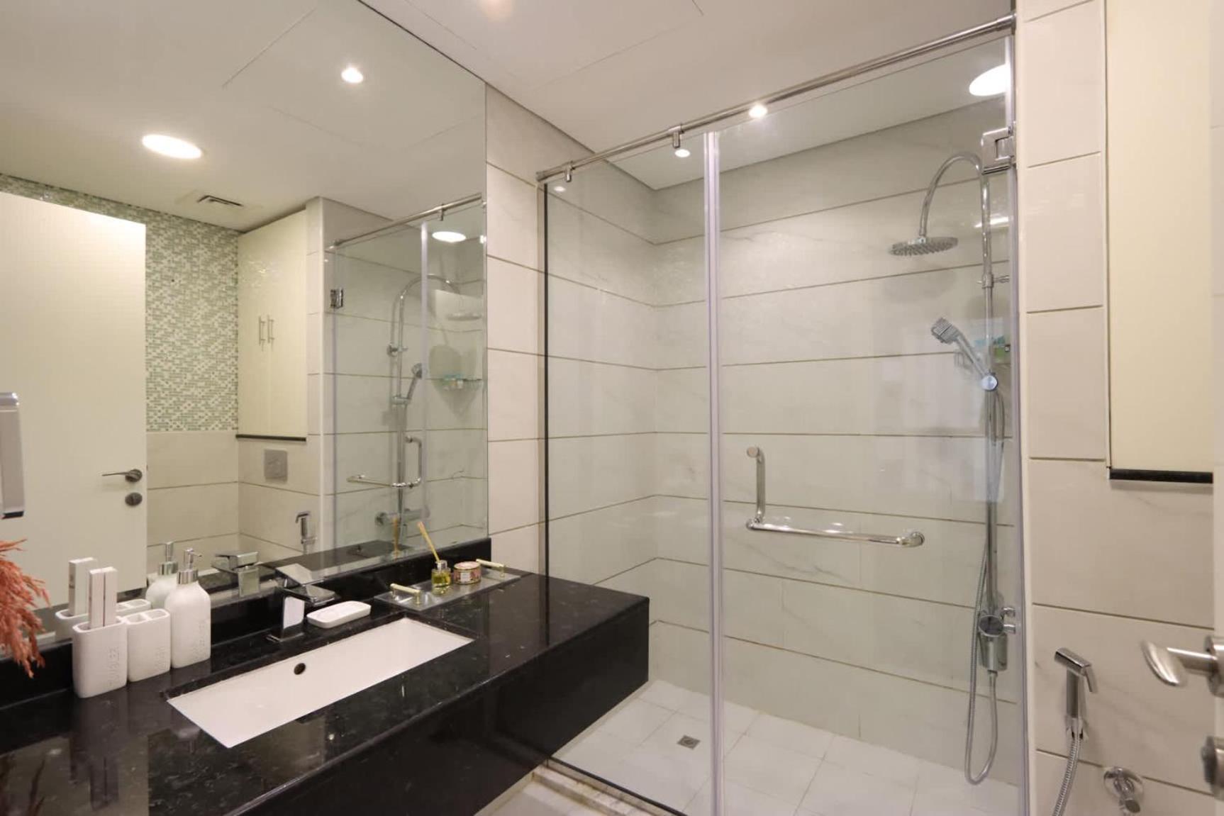 Livbnb - Spacious 3b With Tranquil Community View Dubai