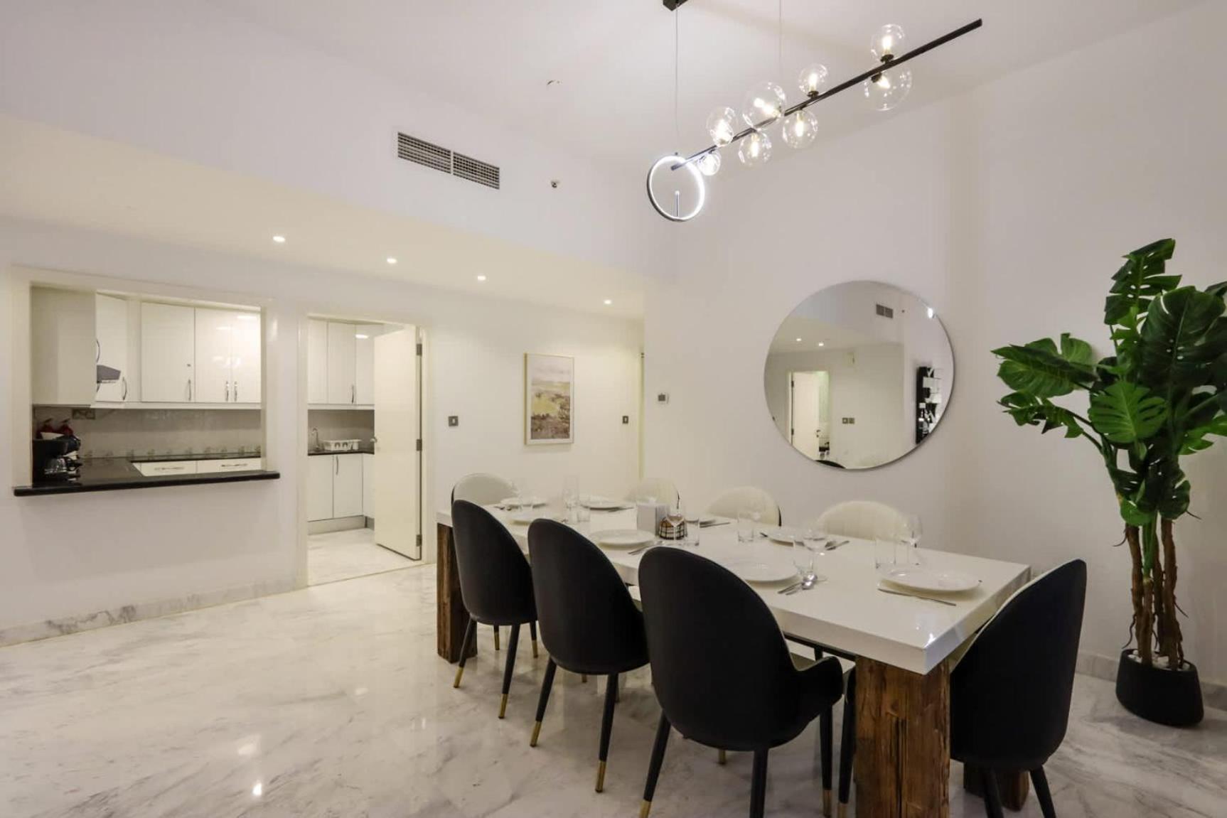 Livbnb - Spacious 3b With Tranquil Community View