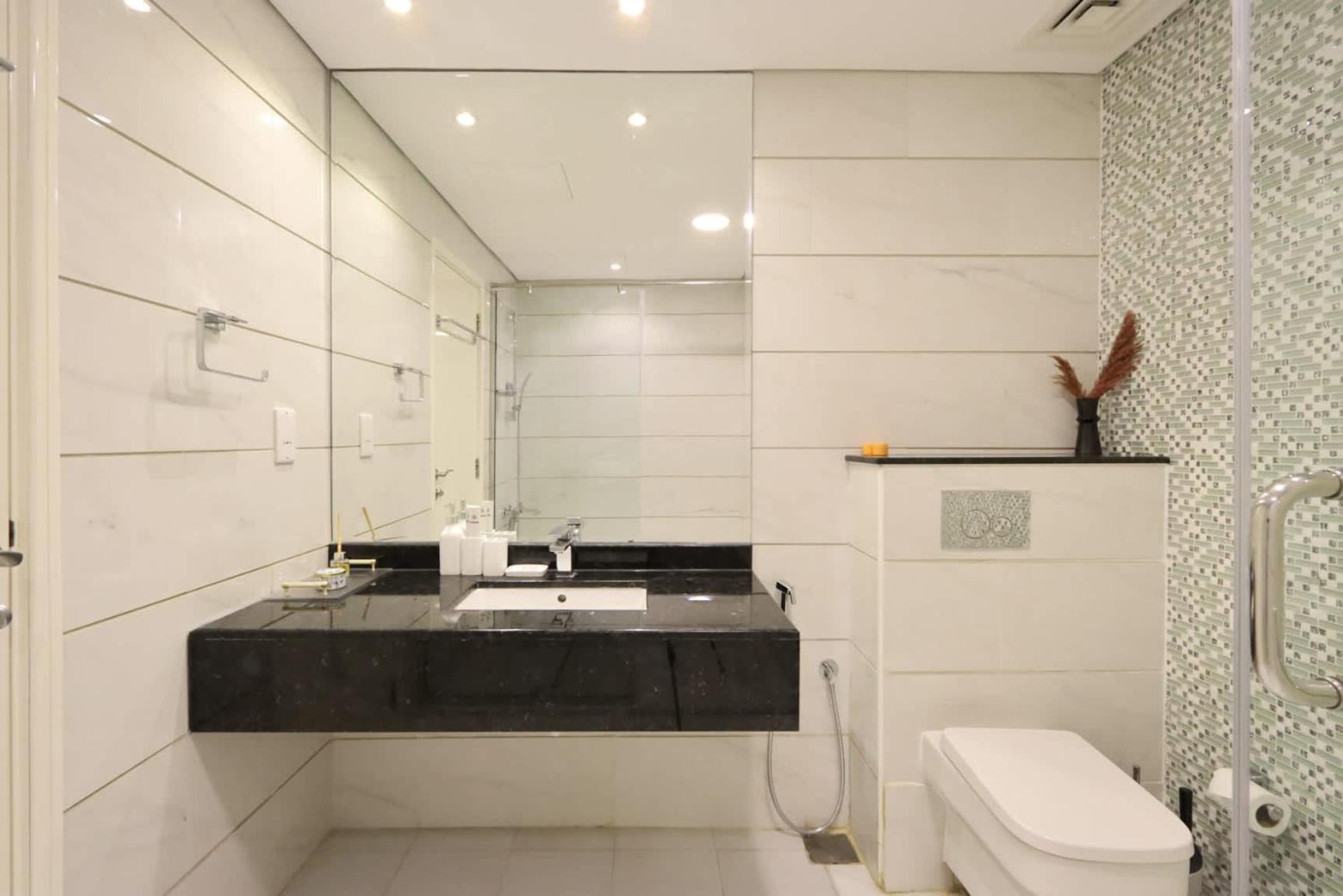 Livbnb - Spacious 3b With Tranquil Community View Apartment