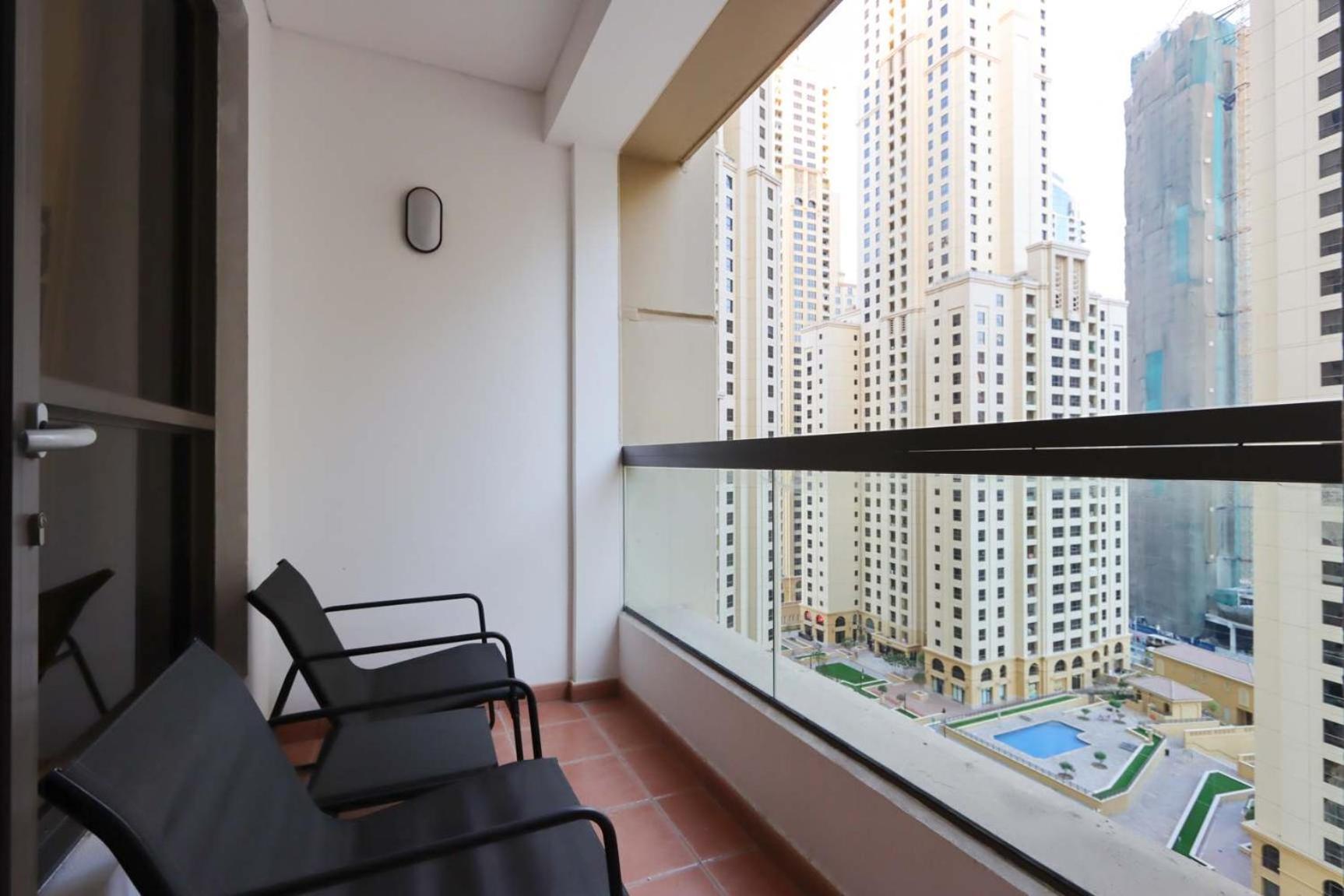 Livbnb - Spacious 3b With Tranquil Community View Apartment *