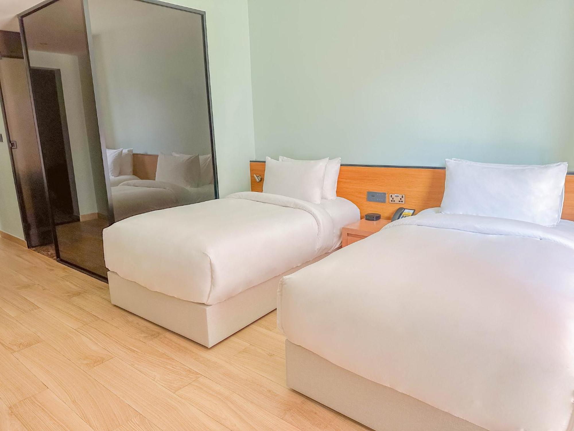 Voco Monaco By Ihg, Adults Only, World Islands