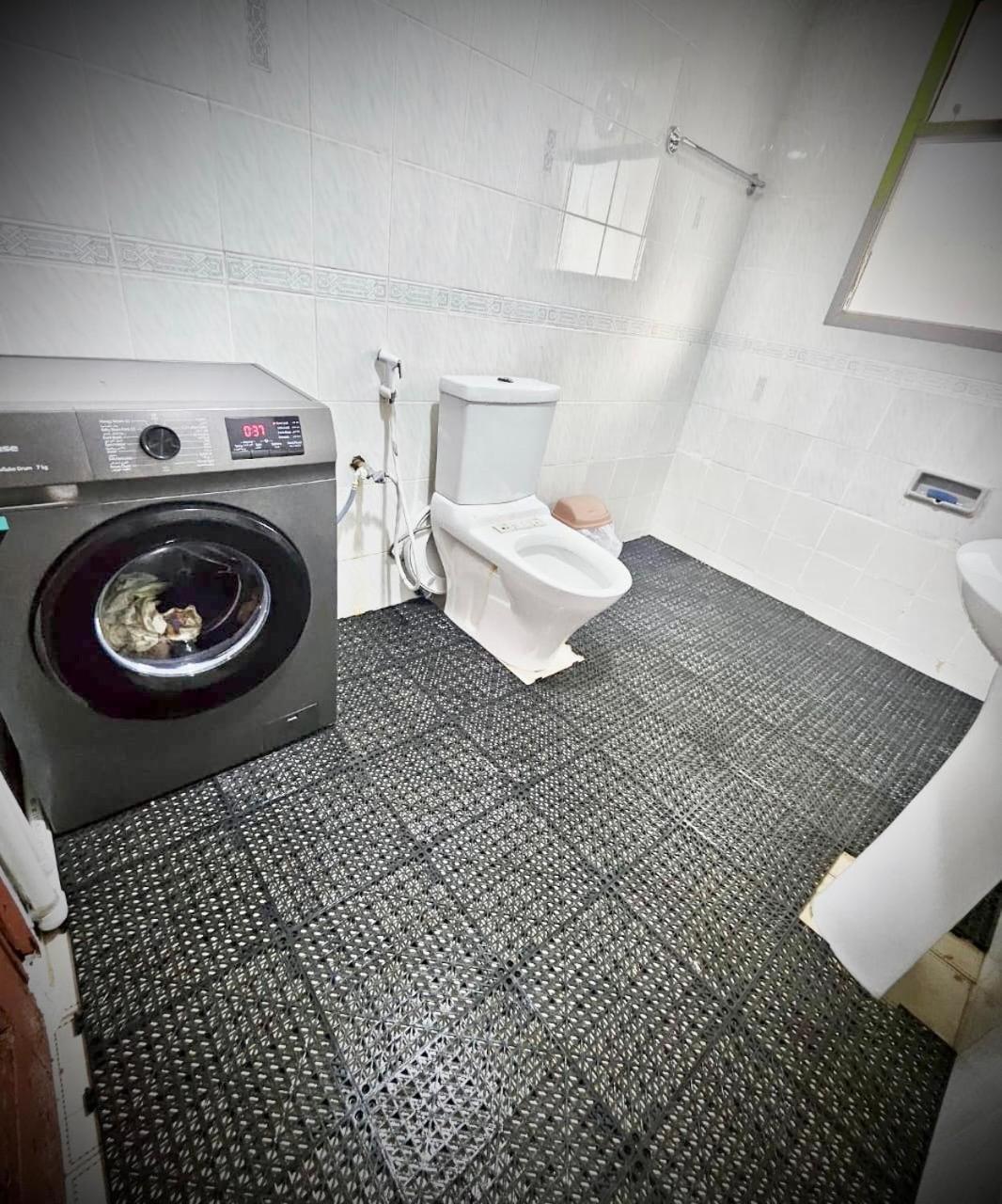 Classic Capsule - Near Metro Station Homestay *