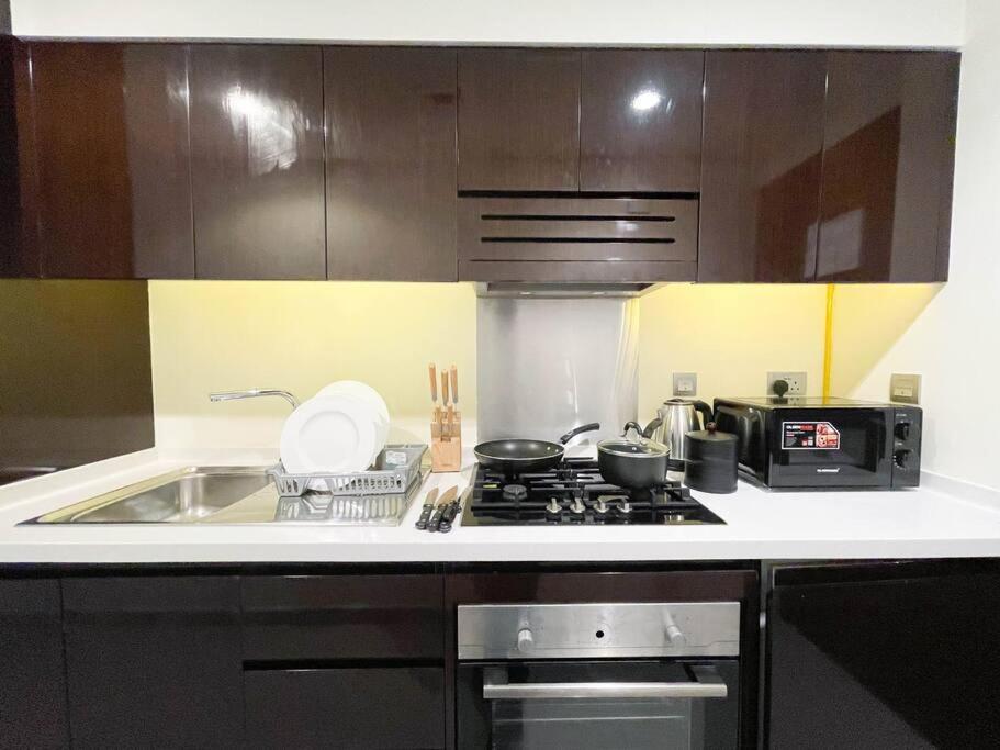 Chic Prime Location - Ezytrac Apartment