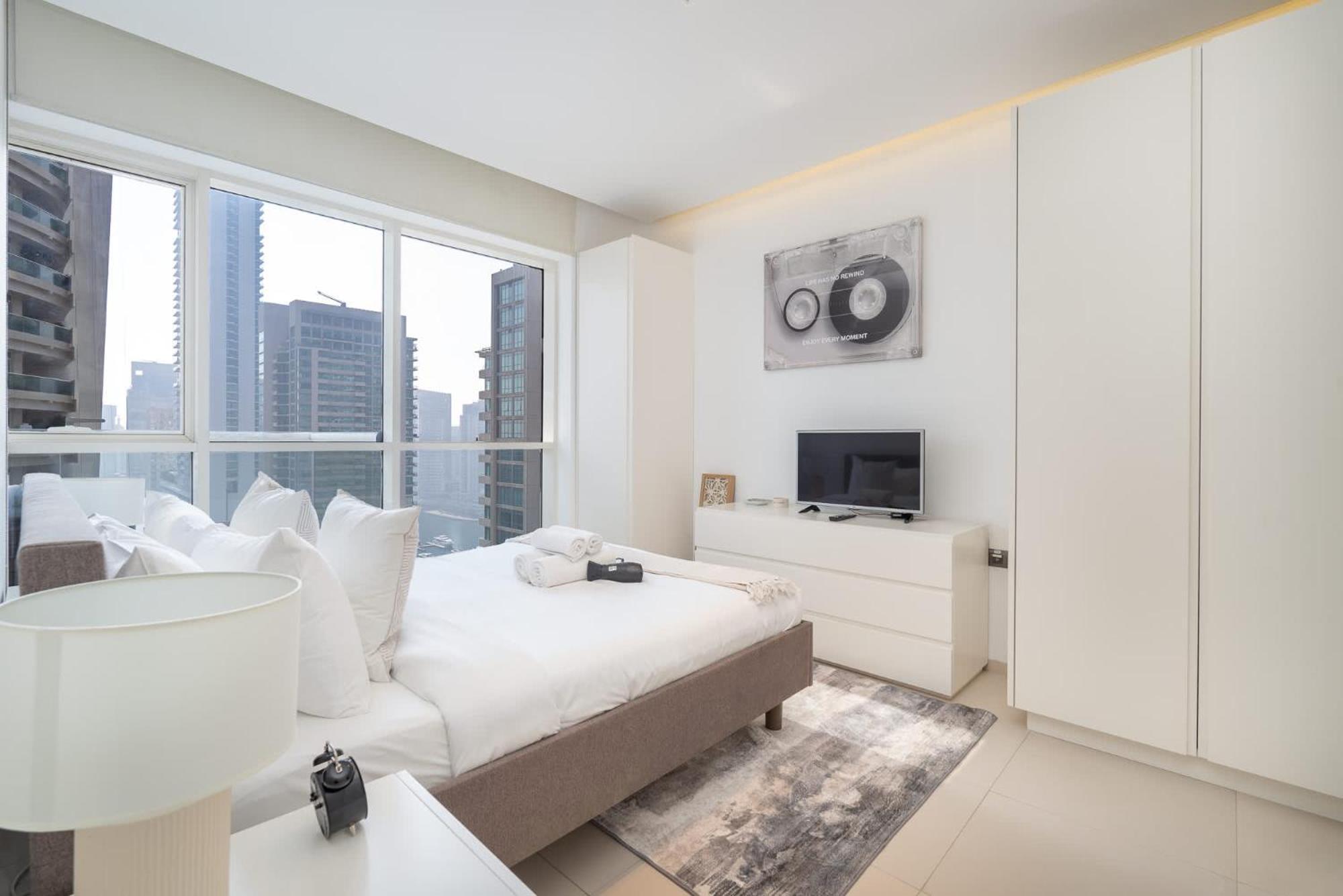 Majestic 1 Bedroom Flat Perfect For 4 In Marina Dubai