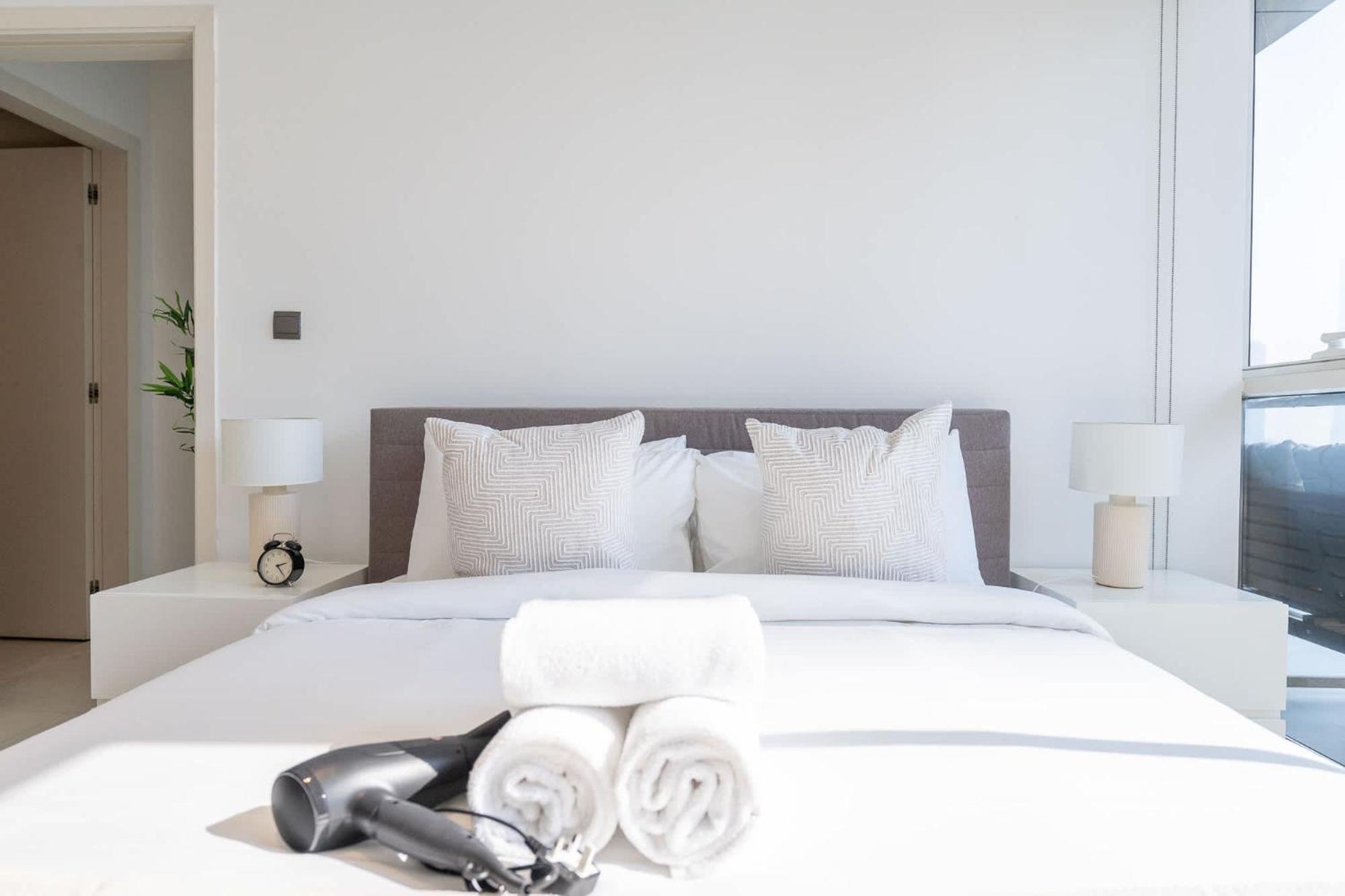 Majestic 1 Bedroom Flat Perfect For 4 In Marina Dubai