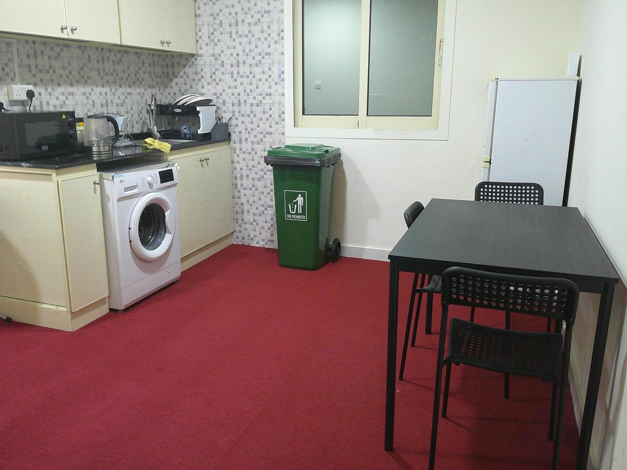 Ruby Star Budget With Shared Washroom Access 303