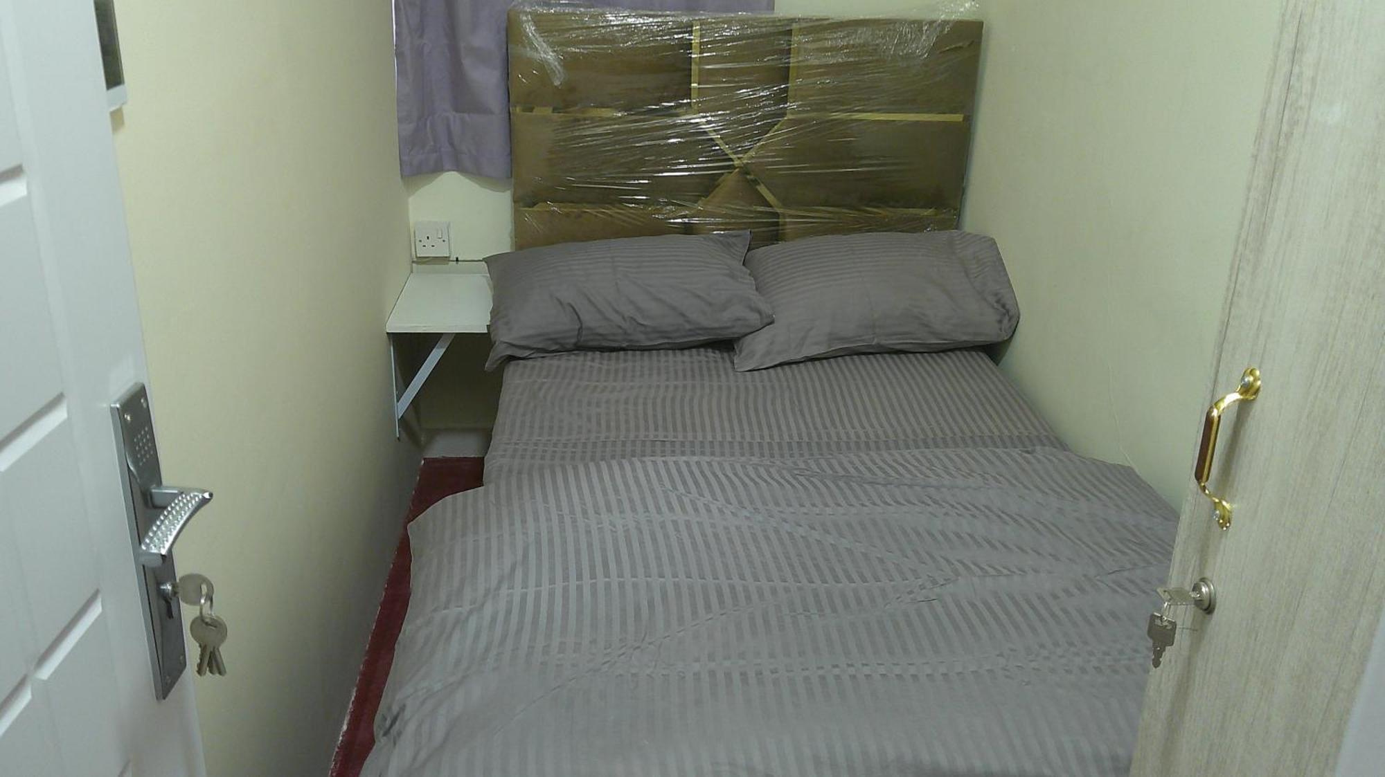 Inn Ruby Star Budget With Shared Washroom Access 303 *
