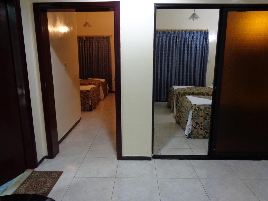 Deira Palace *