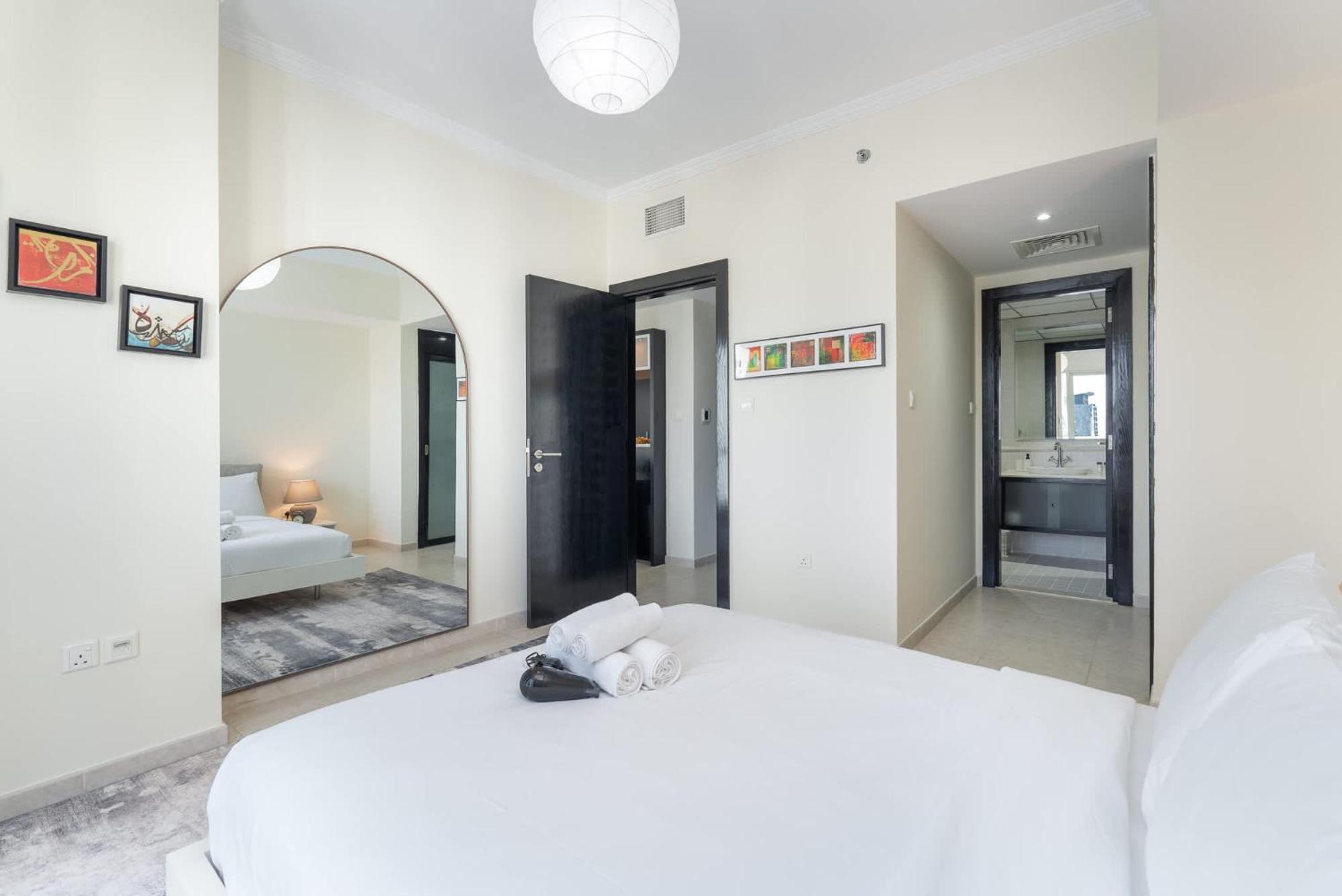 Luxury In Marina's 1 Bed That Sleeps 2 Apartment *