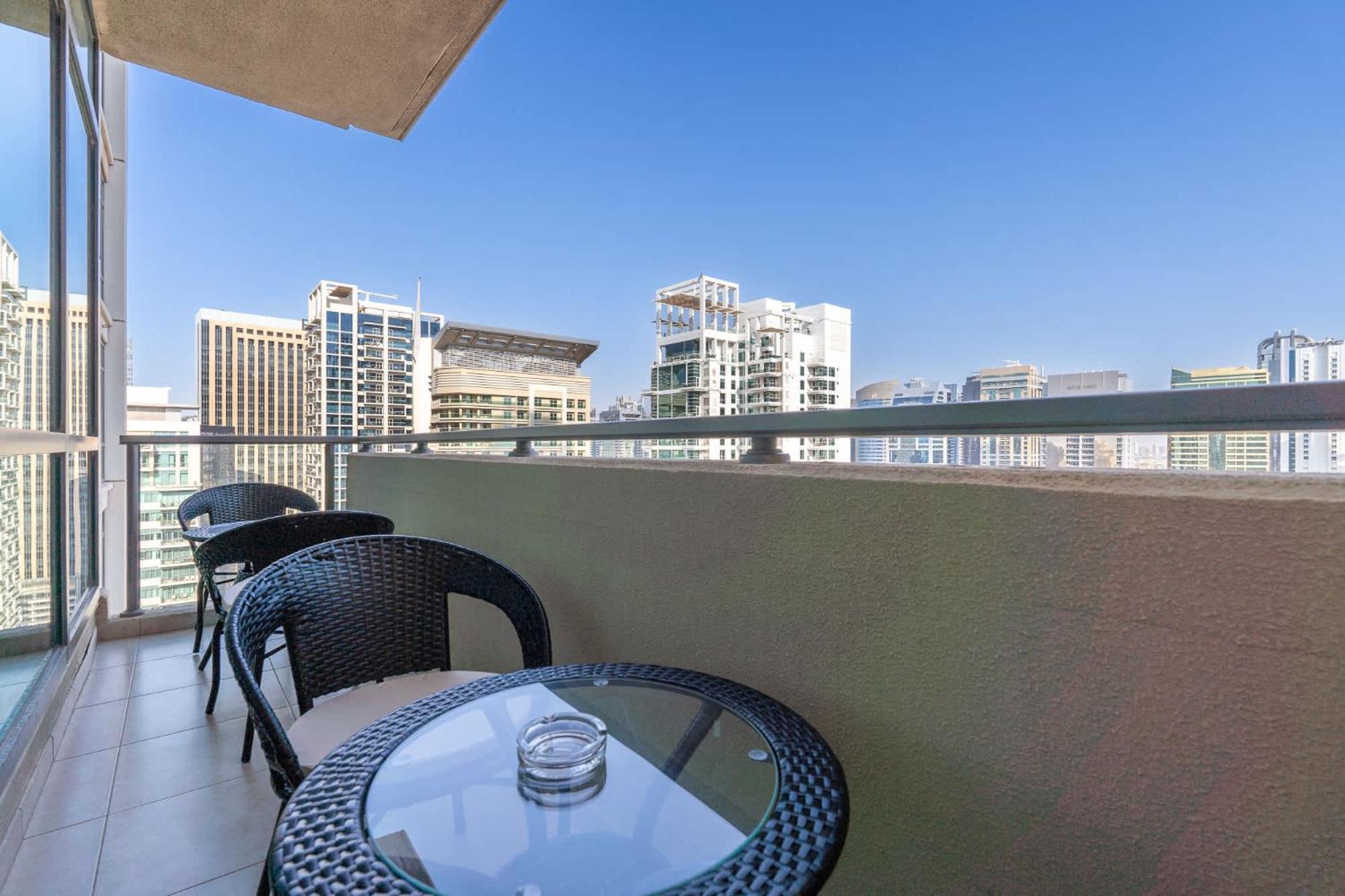 Luxury In Marina's 1 Bed That Sleeps 2 Dubai