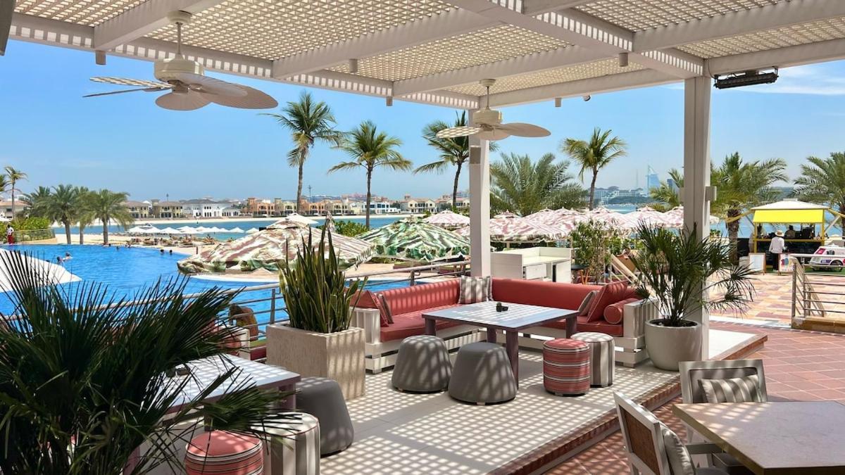 Serene 3-bedroom With Waterfront Marina Views In Palm Jumeirah Apartment
