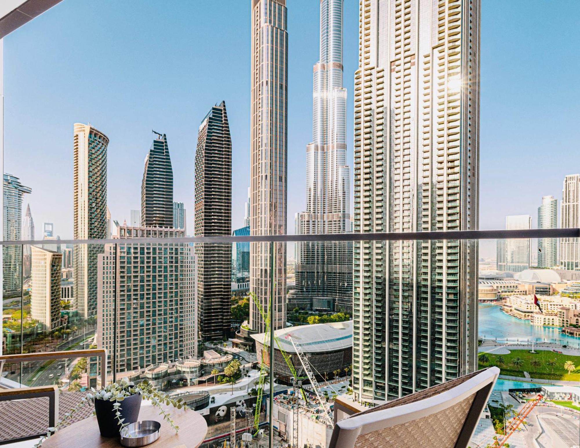 Daire Lux Escape, Burj Crown Opera View, Near Mall