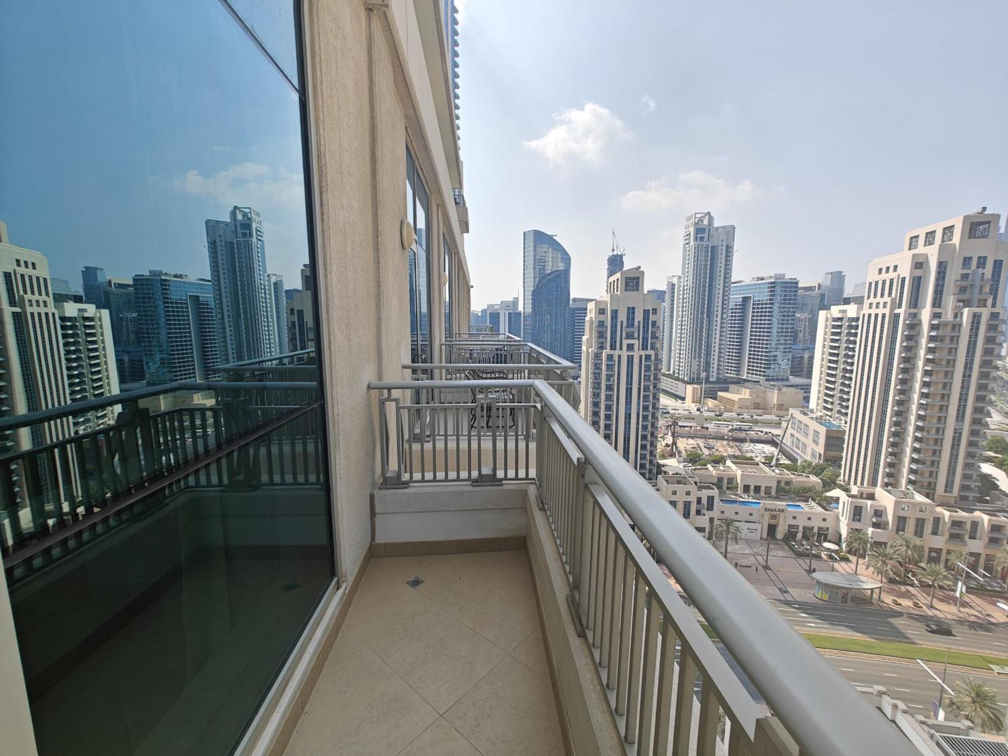 Sophisticated 1br With Burj Khalifa Views Apartment