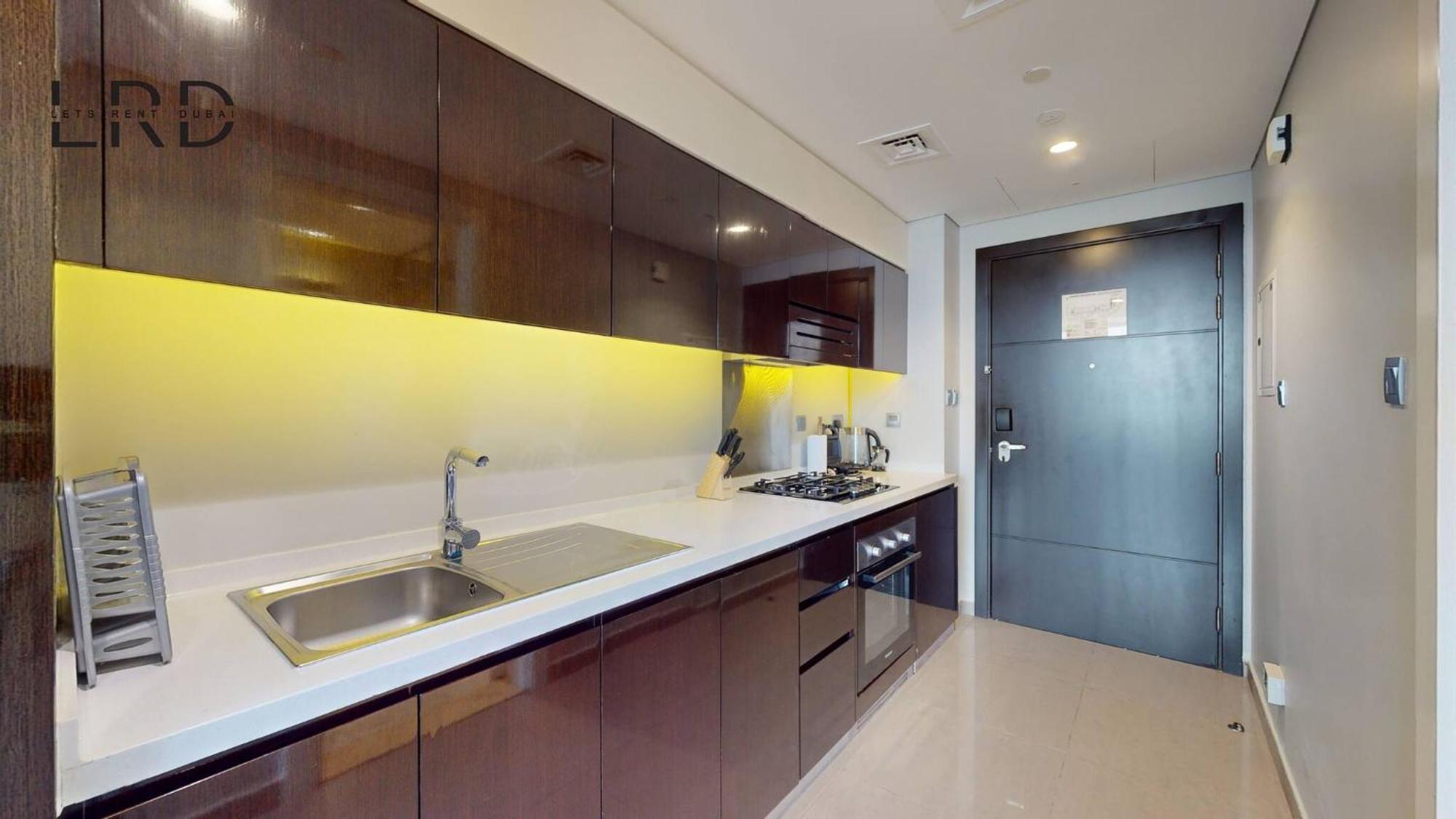 Modern In Majestine Apartment