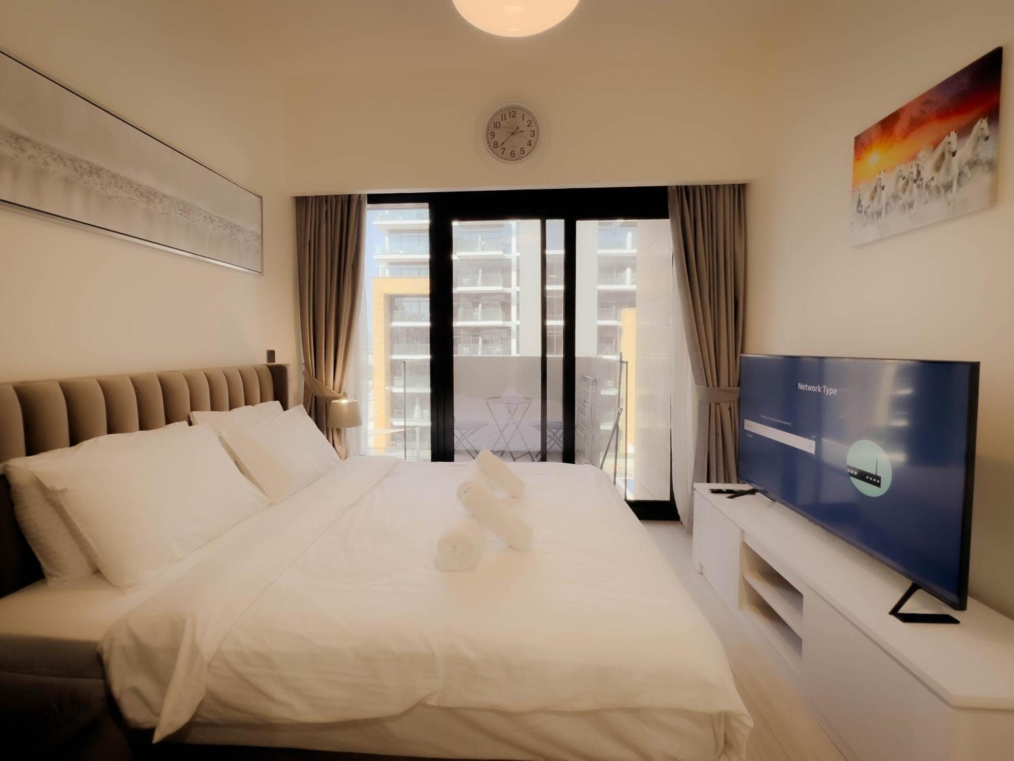 Lavish 10 Min Downtown * Dubai