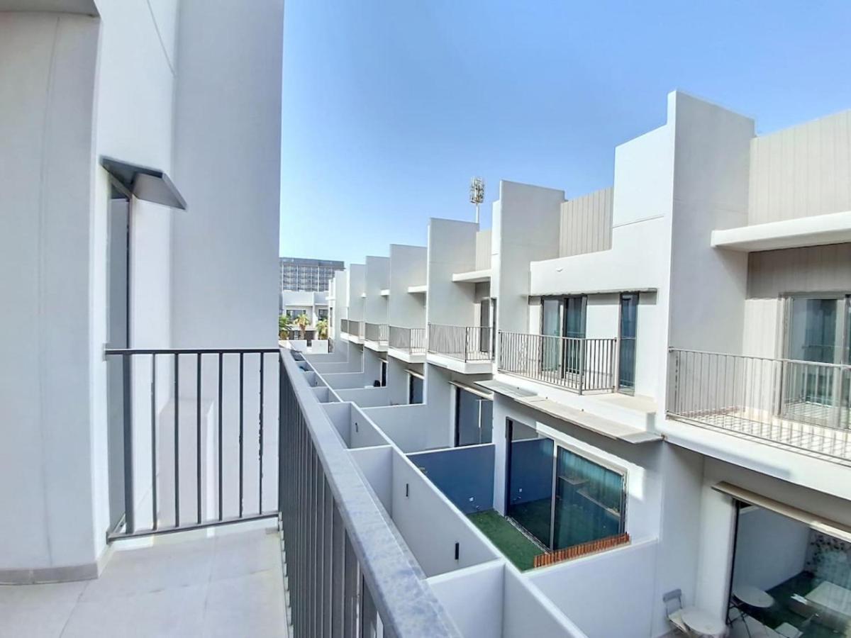 Mag Eye - Spacious Two Bedroom Townhouse * Dubai