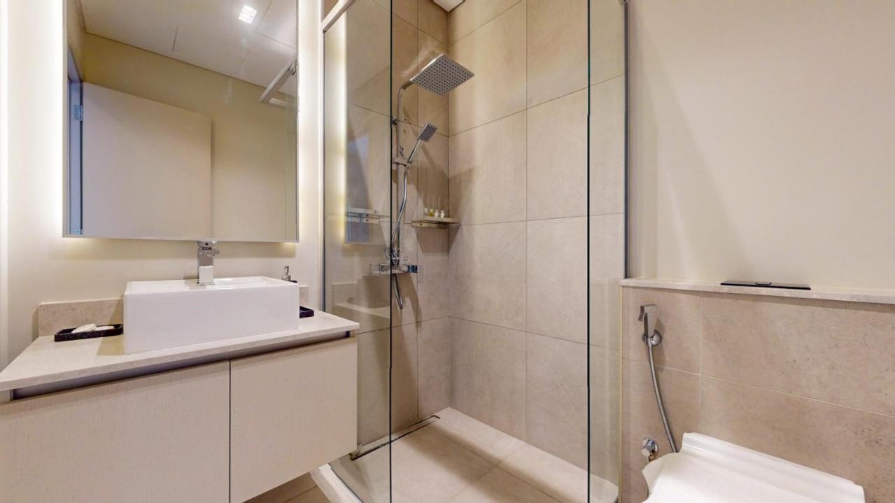 Mag Eye - Spacious Two Bedroom Townhouse