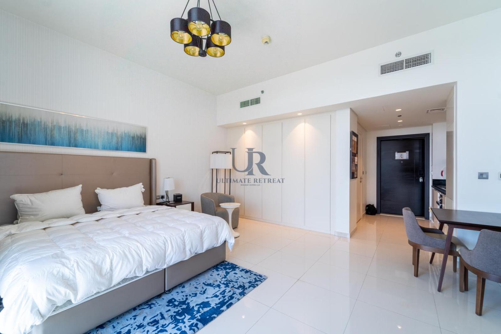 Apartment Huge In Business Bay With Jacuzzi Access 17 Minutes To Trade Fair *