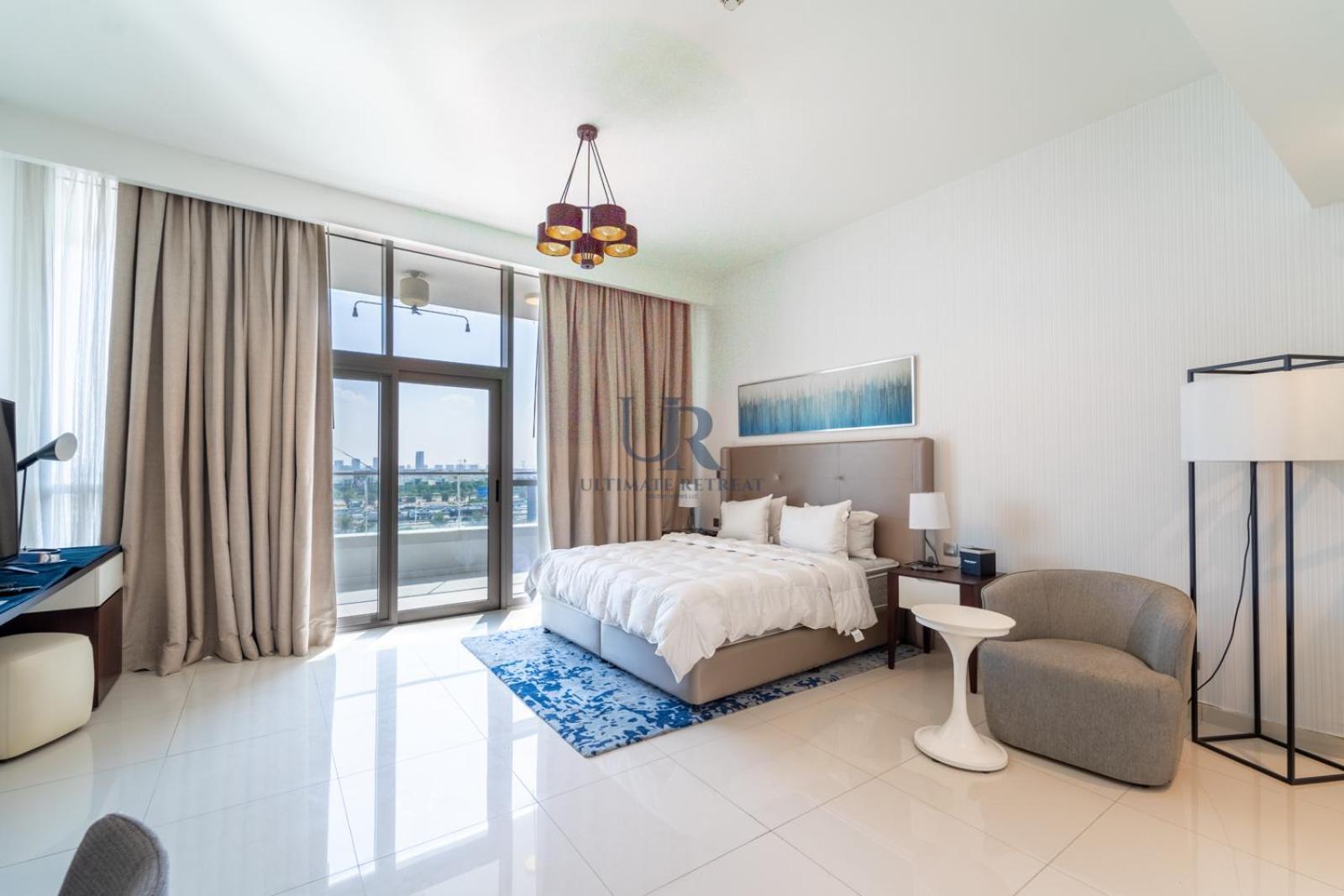 Huge In Business Bay With Jacuzzi Access 17 Minutes To Trade Fair * Dubai
