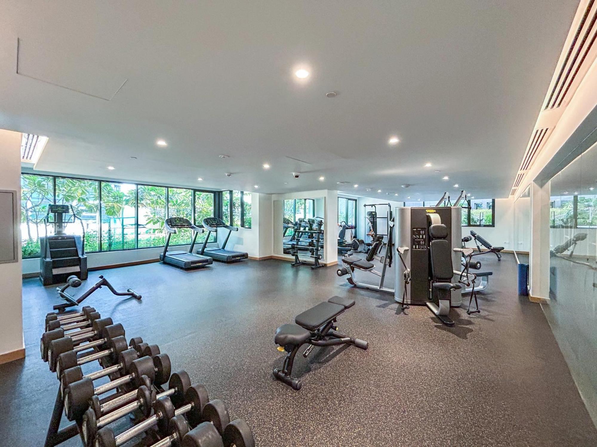 Exquisite Modern Minutes From Downtown *