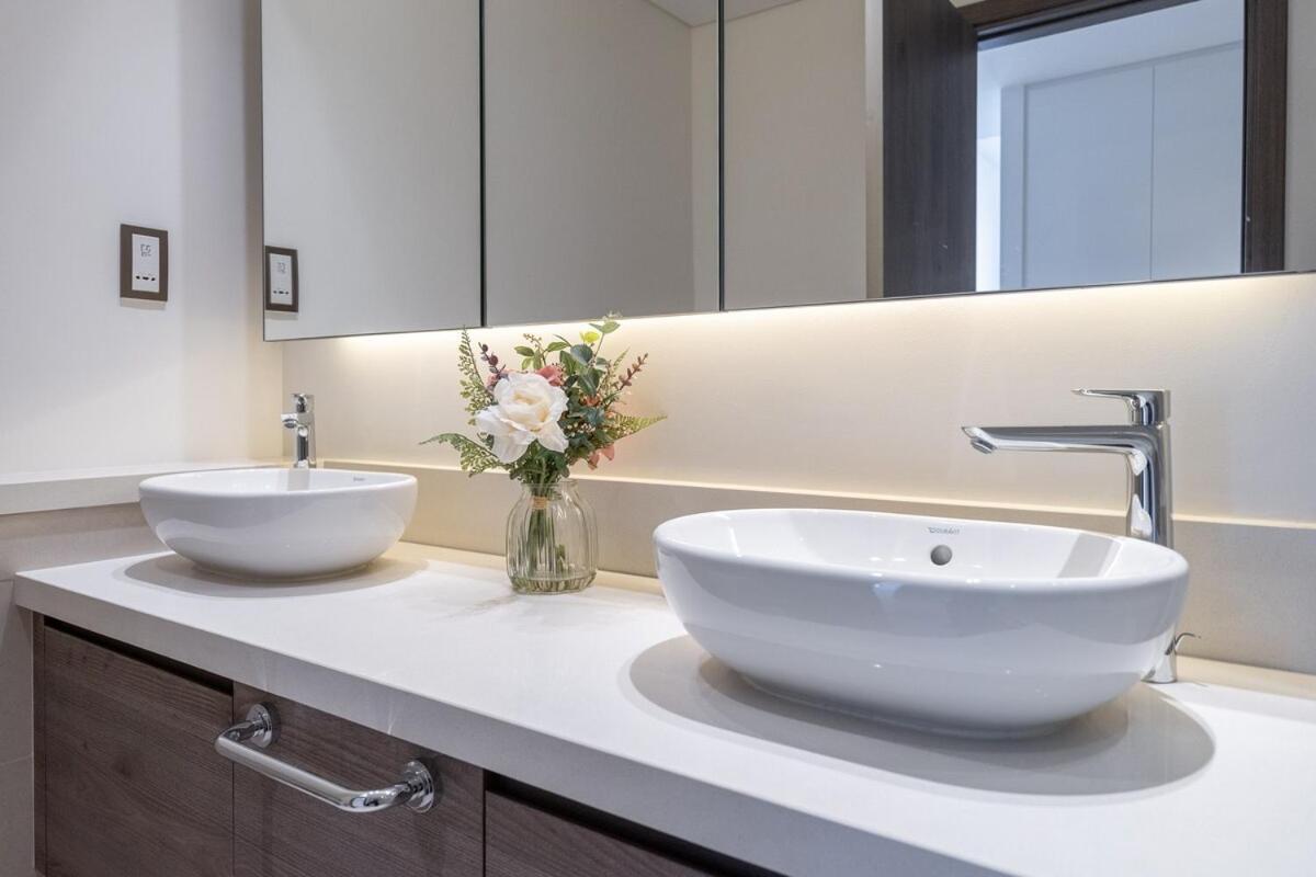 Elegant Getaway 2-bedroom In Creek Harbour * Dubai