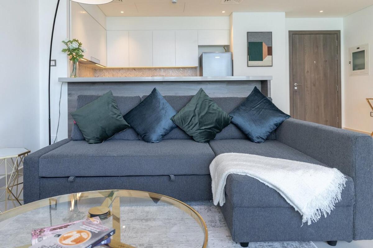 Elegant Getaway 2-bedroom In Creek Harbour Dubai