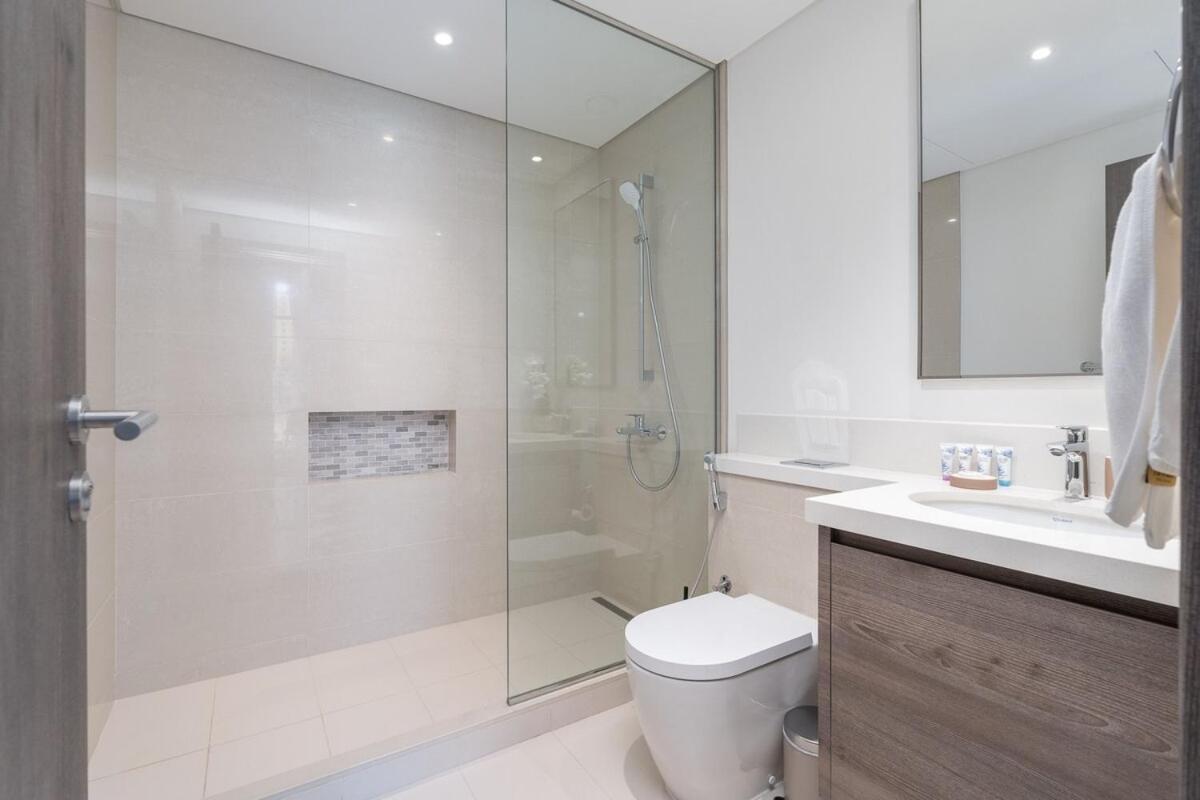 Elegant Getaway 2-bedroom In Creek Harbour Dubai