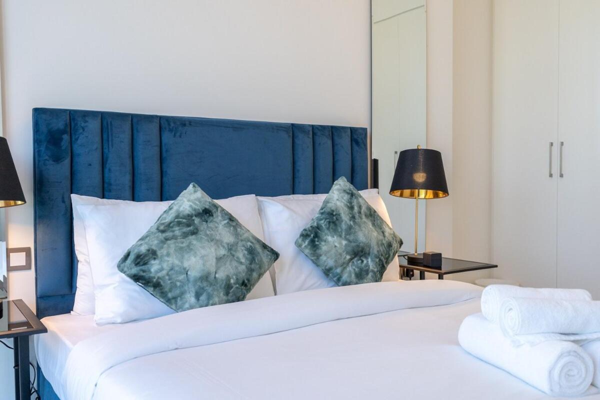 Apartment Elegant Getaway 2-bedroom In Creek Harbour