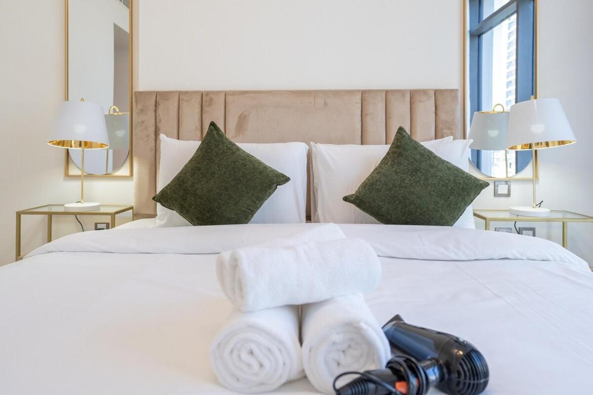 Elegant Getaway 2-bedroom In Creek Harbour Apartment *