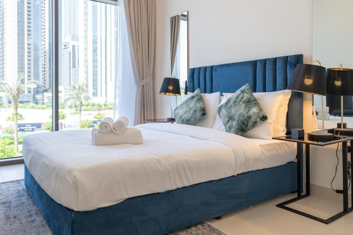 Elegant Getaway 2-bedroom In Creek Harbour Apartment Dubai