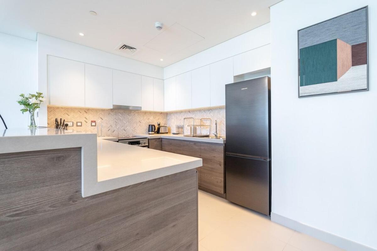 Elegant Getaway 2-bedroom In Creek Harbour Dubai