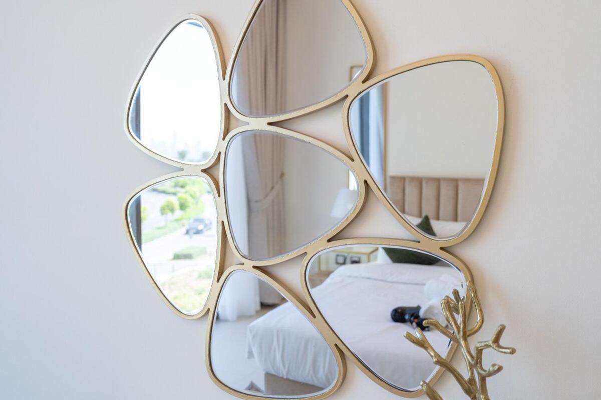 Elegant Getaway 2-bedroom In Creek Harbour Apartment