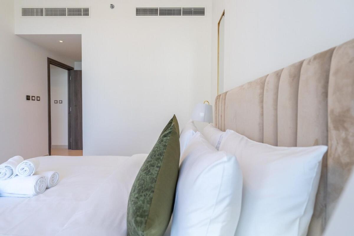 Elegant Getaway 2-bedroom In Creek Harbour Dubai