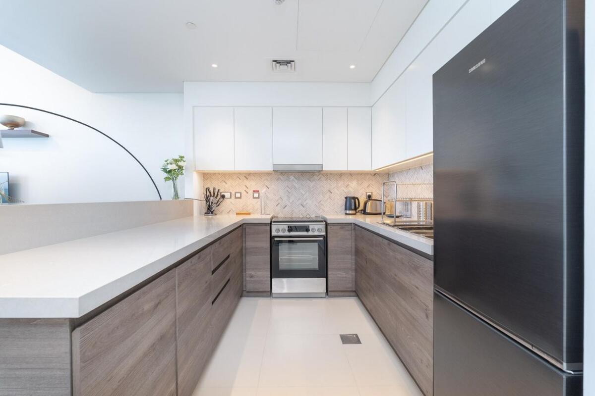 Elegant Getaway 2-bedroom In Creek Harbour *