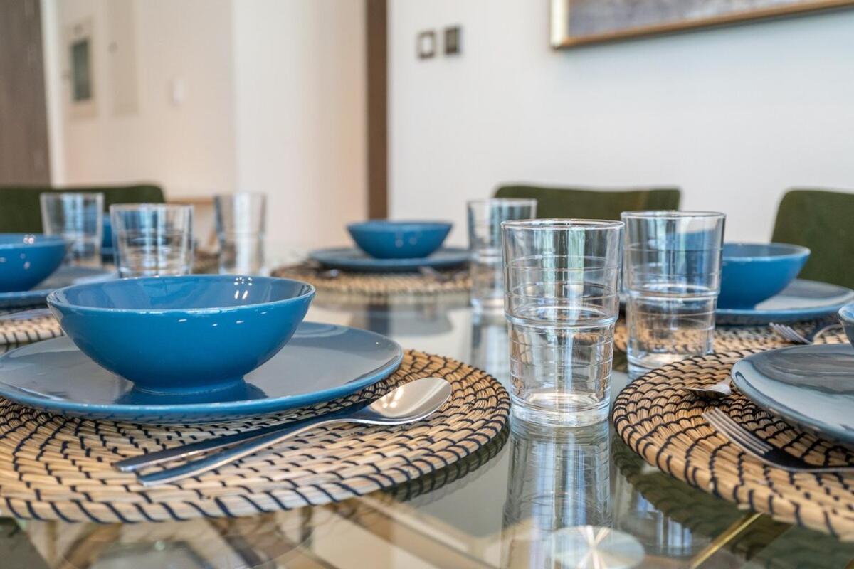 Elegant Getaway 2-bedroom In Creek Harbour Apartment *