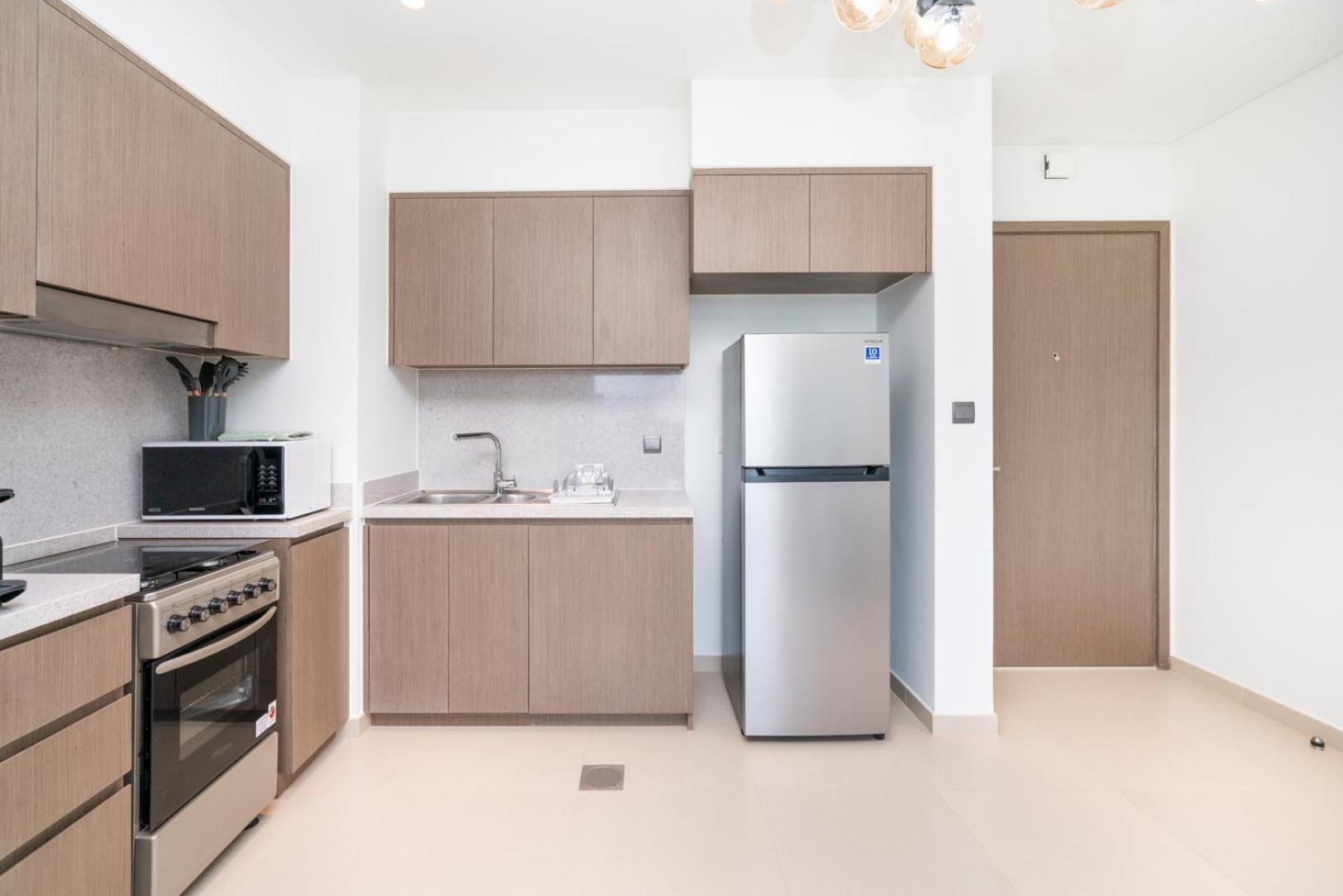 Downtown Luxury - Open Views Of The City & The Sea - Walking Distance To Mall Apartment *