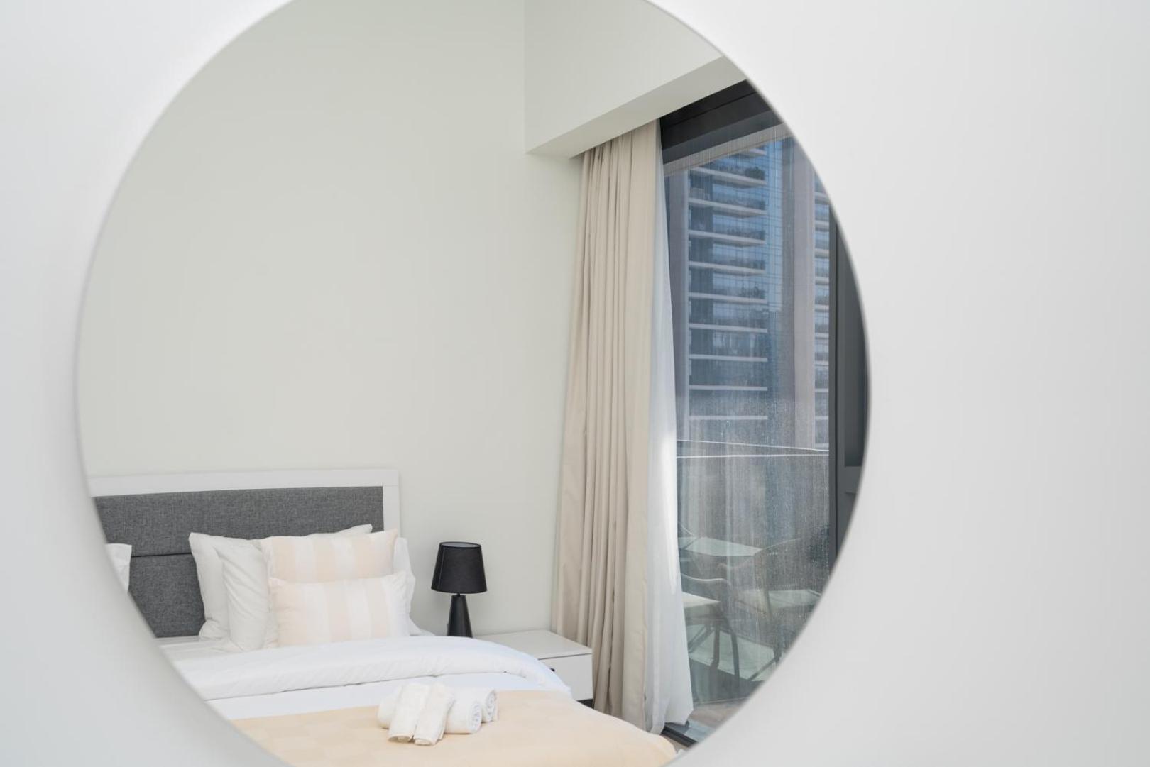 Downtown Luxury - Open Views Of The City & The Sea - Walking Distance To Mall Apartment
