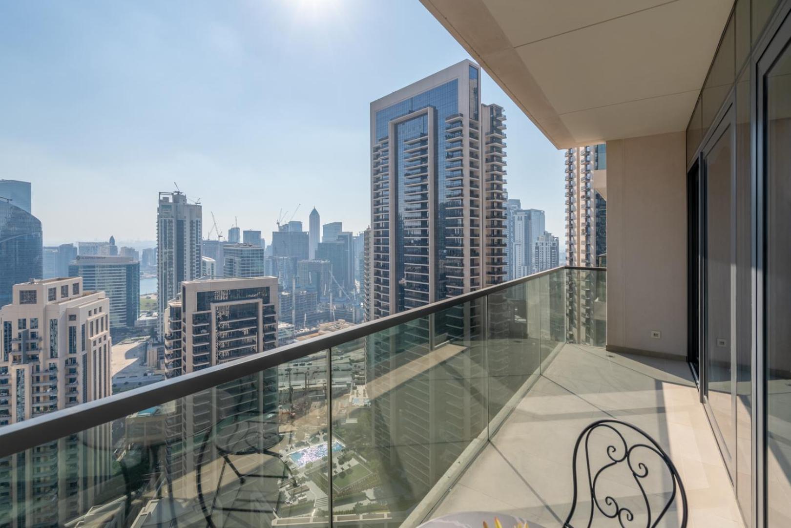 Downtown Luxury - Open Views Of The City & The Sea - Walking Distance To Mall *