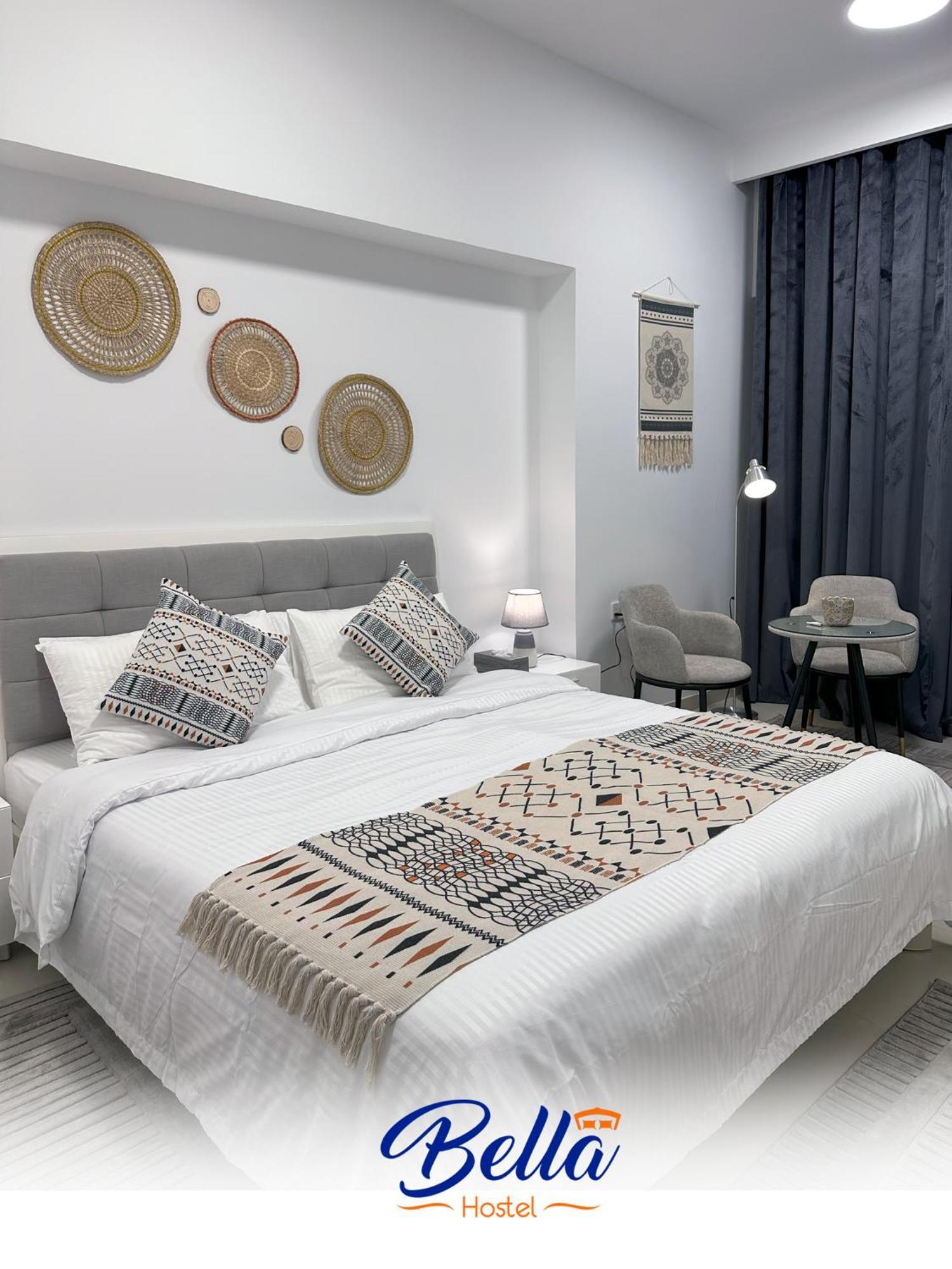 Bella - Luxury Private Master With Balcony Privatunterkunft