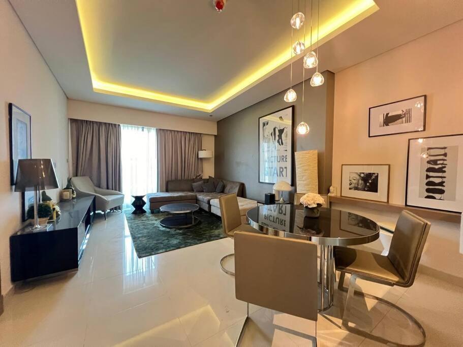 Apartment Luxurious & Modern 1br Damac Paramount Business Bay *