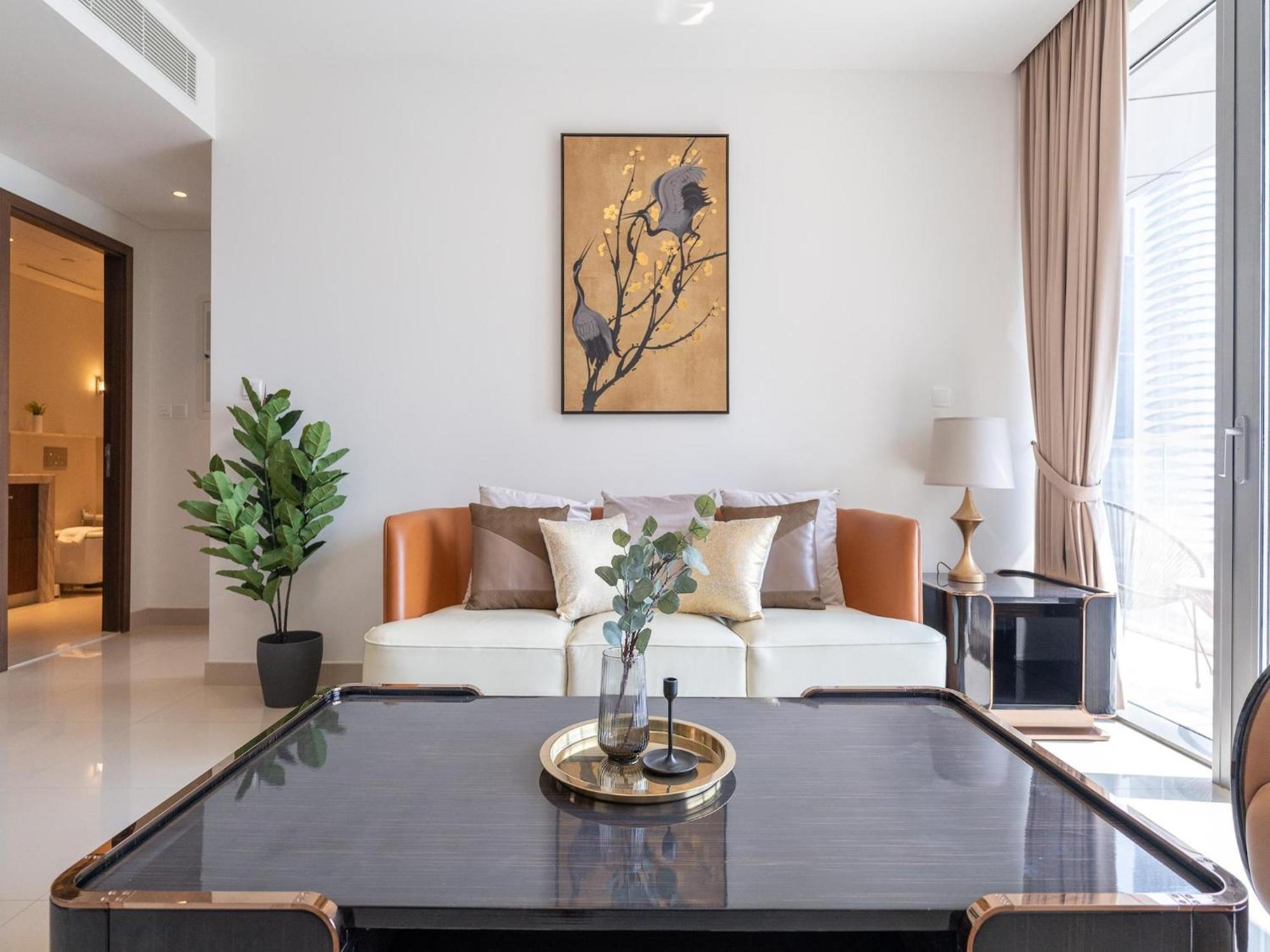 Luxurious Stylish Across Mall Burj Khalifa City Views