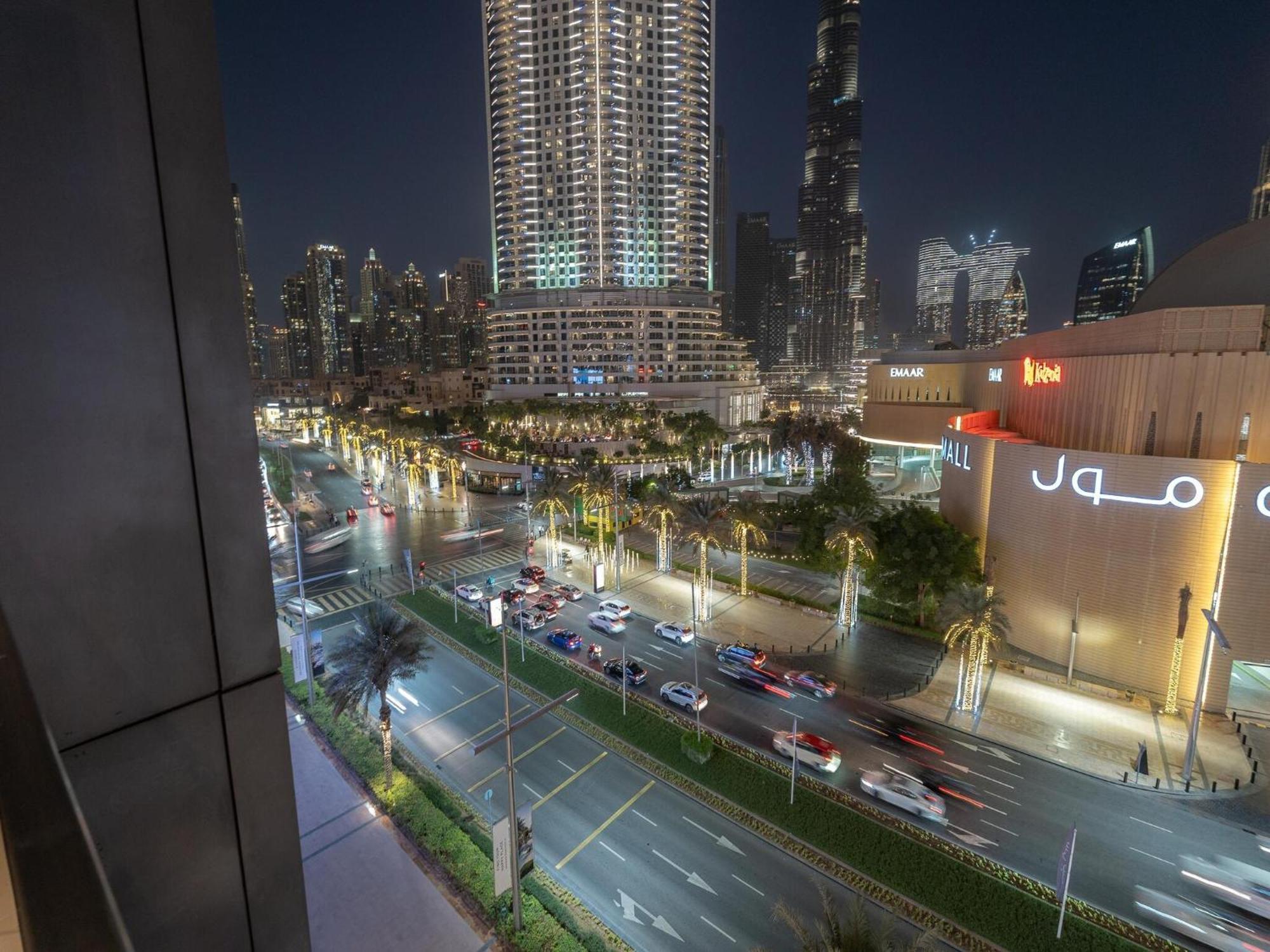 Luxurious Stylish Across Mall Burj Khalifa City Views Dubai