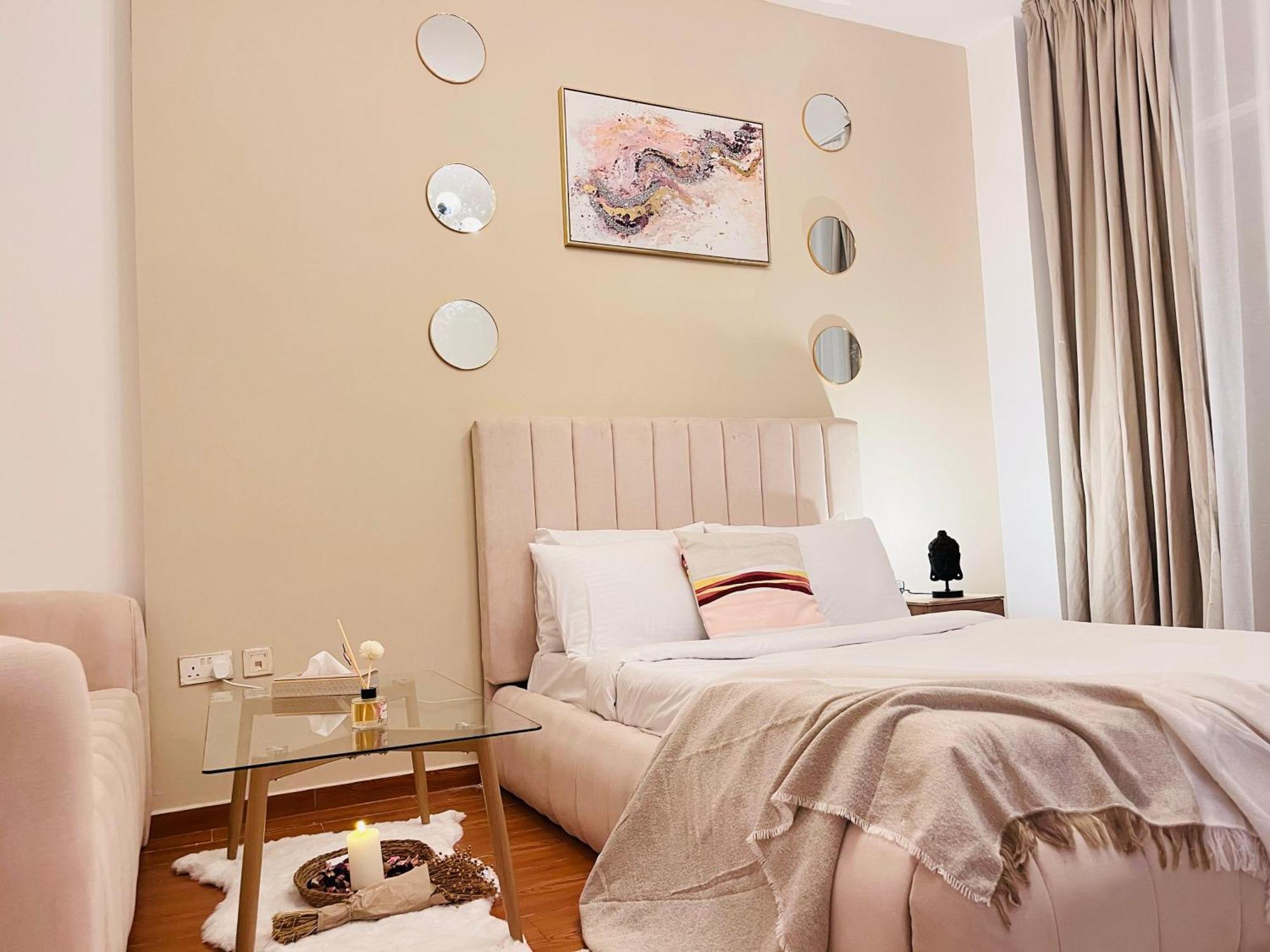 Aesthetically Designed Lavish Apt, Near Marina Daire *