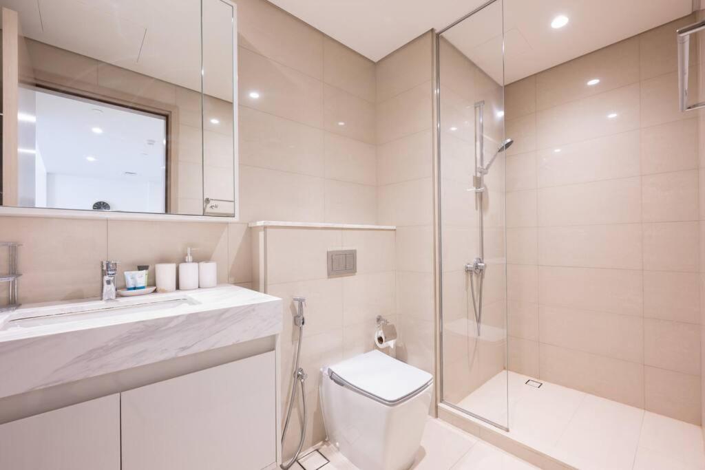 Apartment Modren 1br In Burj Royale 5mins Walk To Burj Khalifa - 508