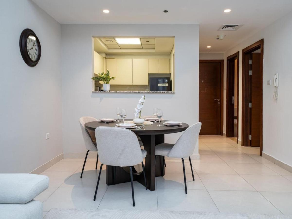 Chic 1 Bed Getaway In Al Jaddaf Easy Access Apartment Dubai